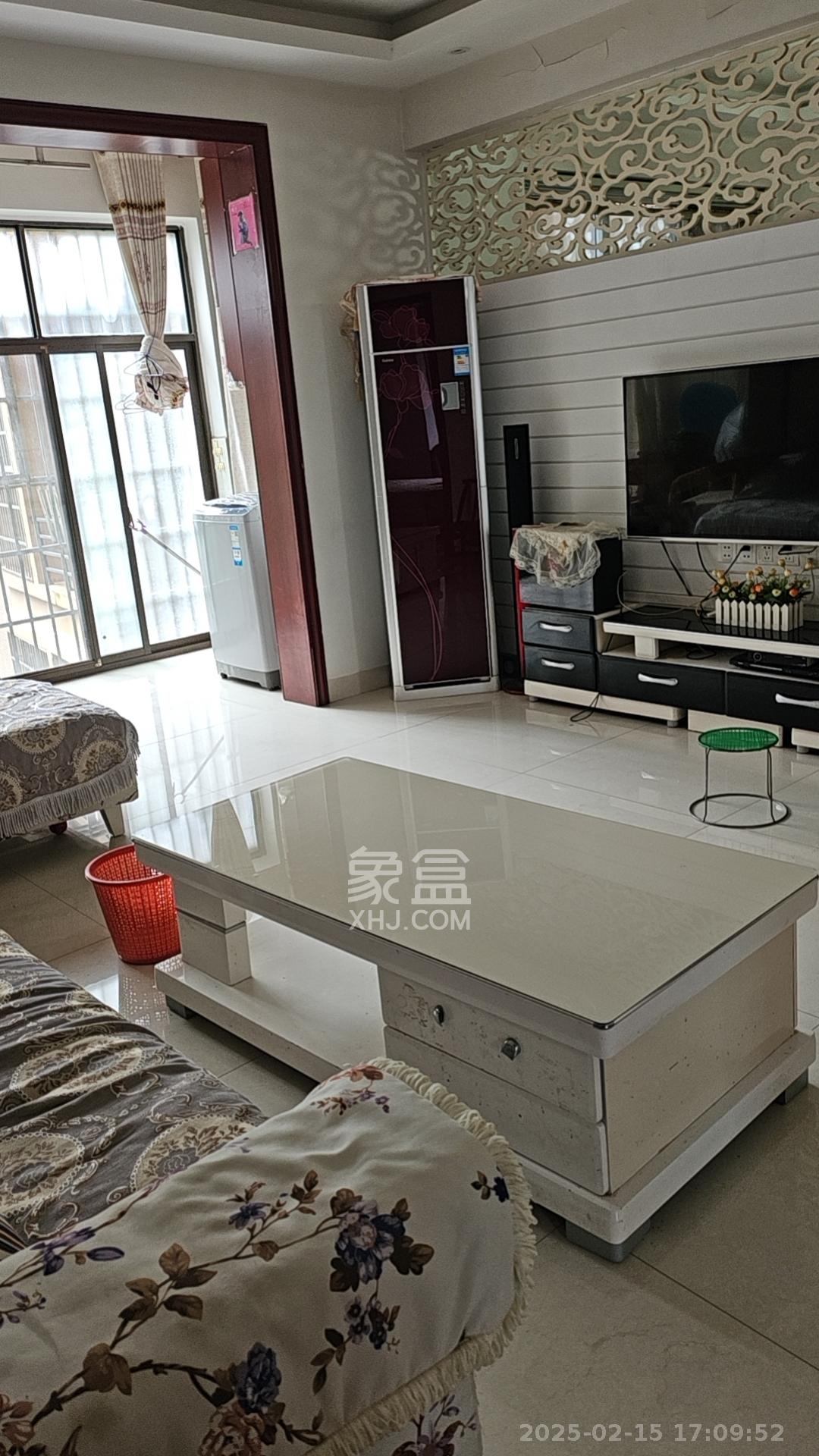 爵士湘 4室2厅2卫 2000.0元/月 爵士湘 4室2厅2卫 2000.0元/月室内图