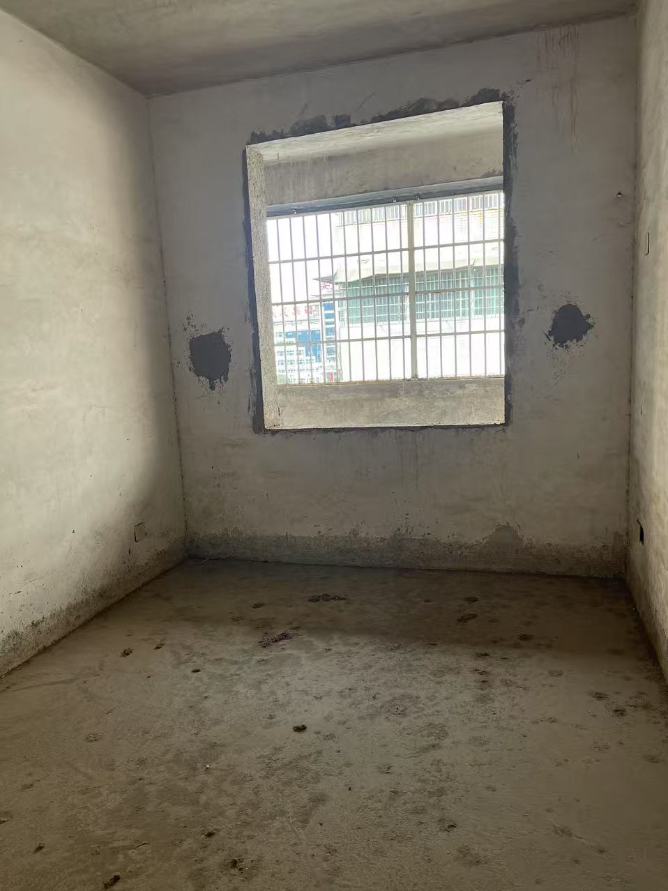 福源小区 4室2厅2卫 29.8万 福源小区 4室2厅2卫 29.8万室内图