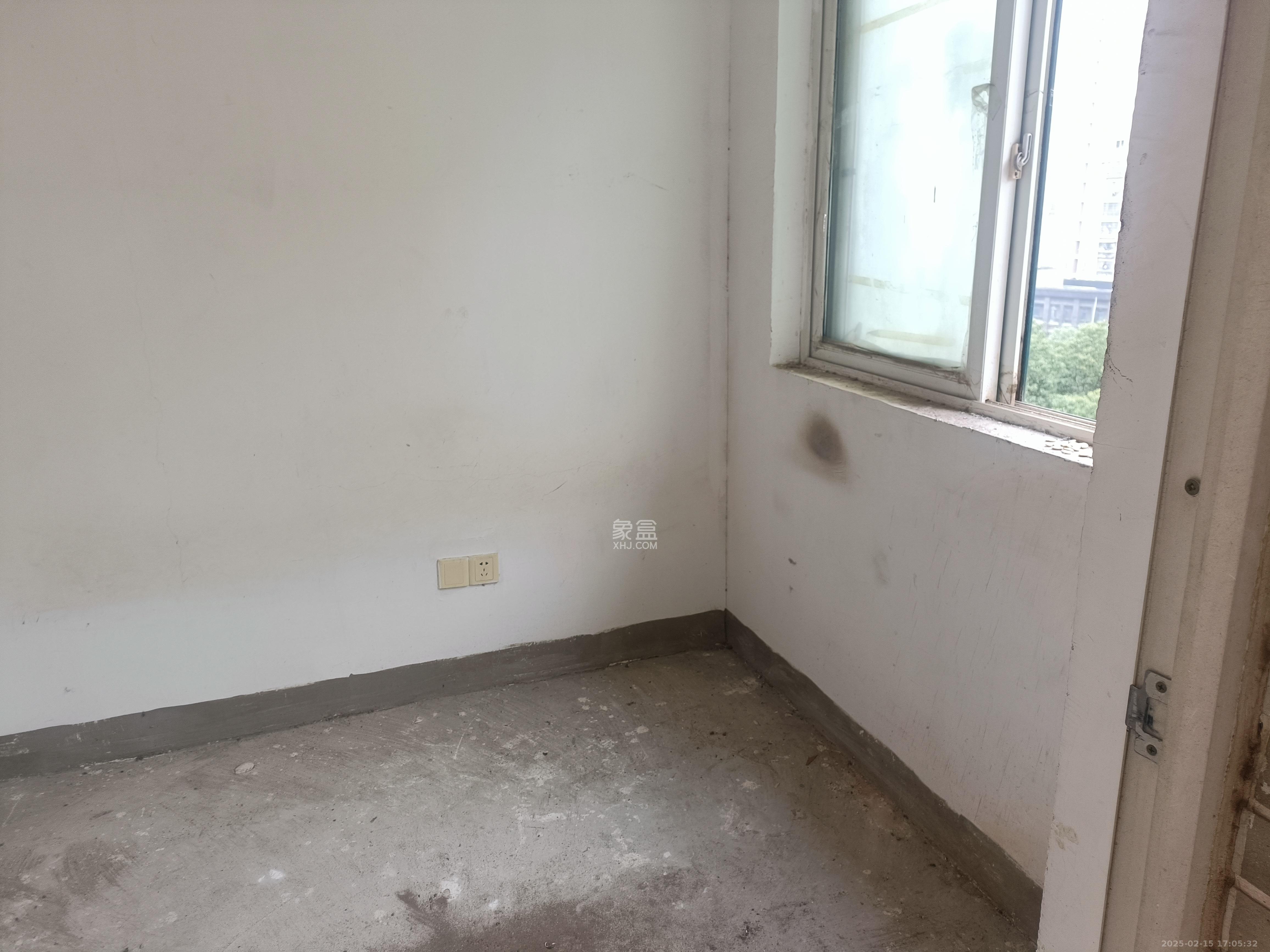 博雅湘水湾  3室2厅2卫   1500.00元/月室内图
