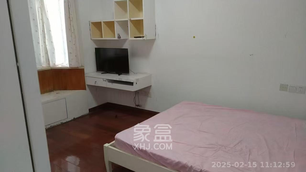 层上观邸  3室2厅1卫   2100.00元/月室内图