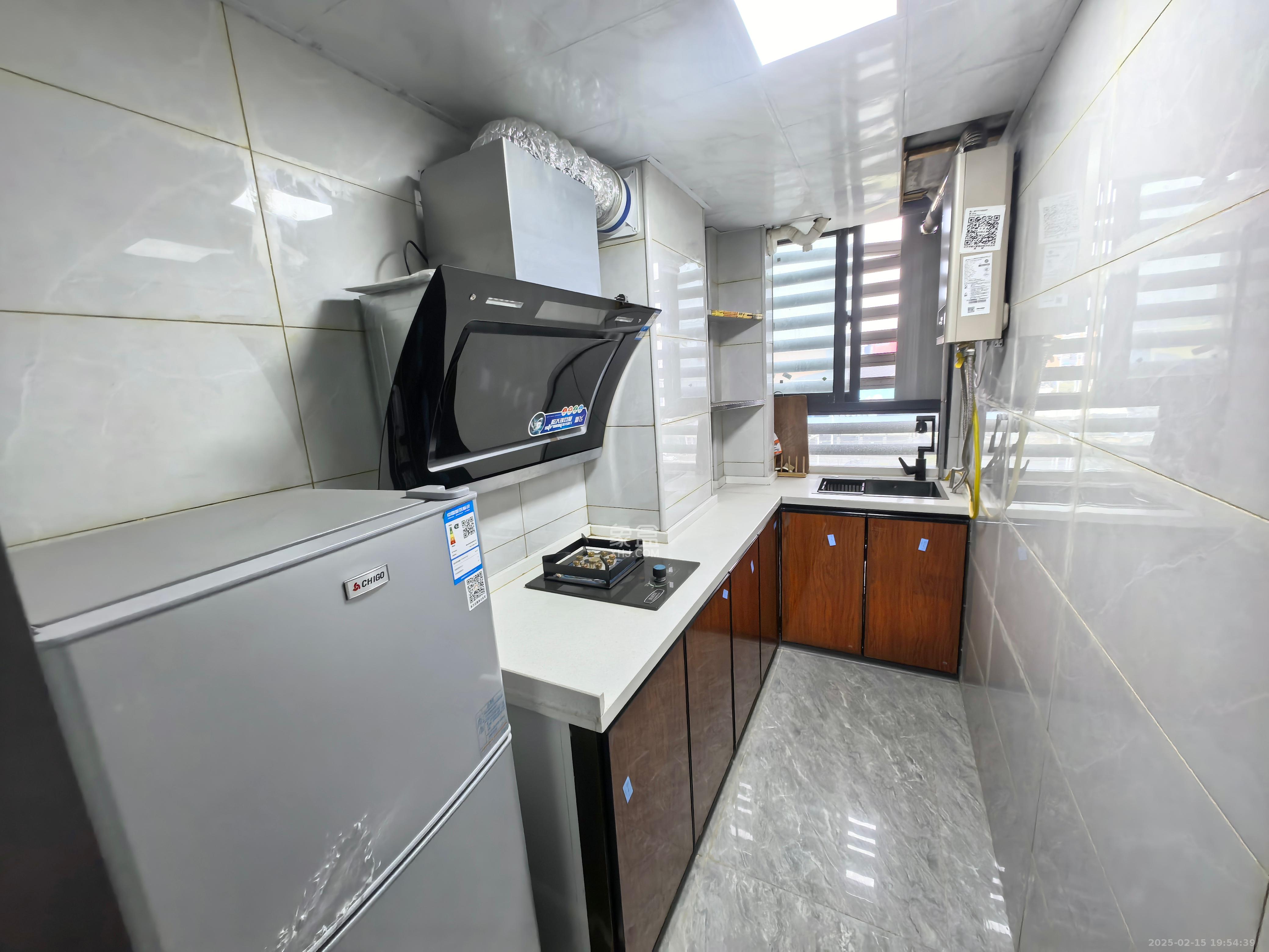 九玺铭城(九玺华府) 1室1厅1卫 2200.0元/月 九玺铭城(九玺华府) 1室1厅1卫 2200.0元/月室内图