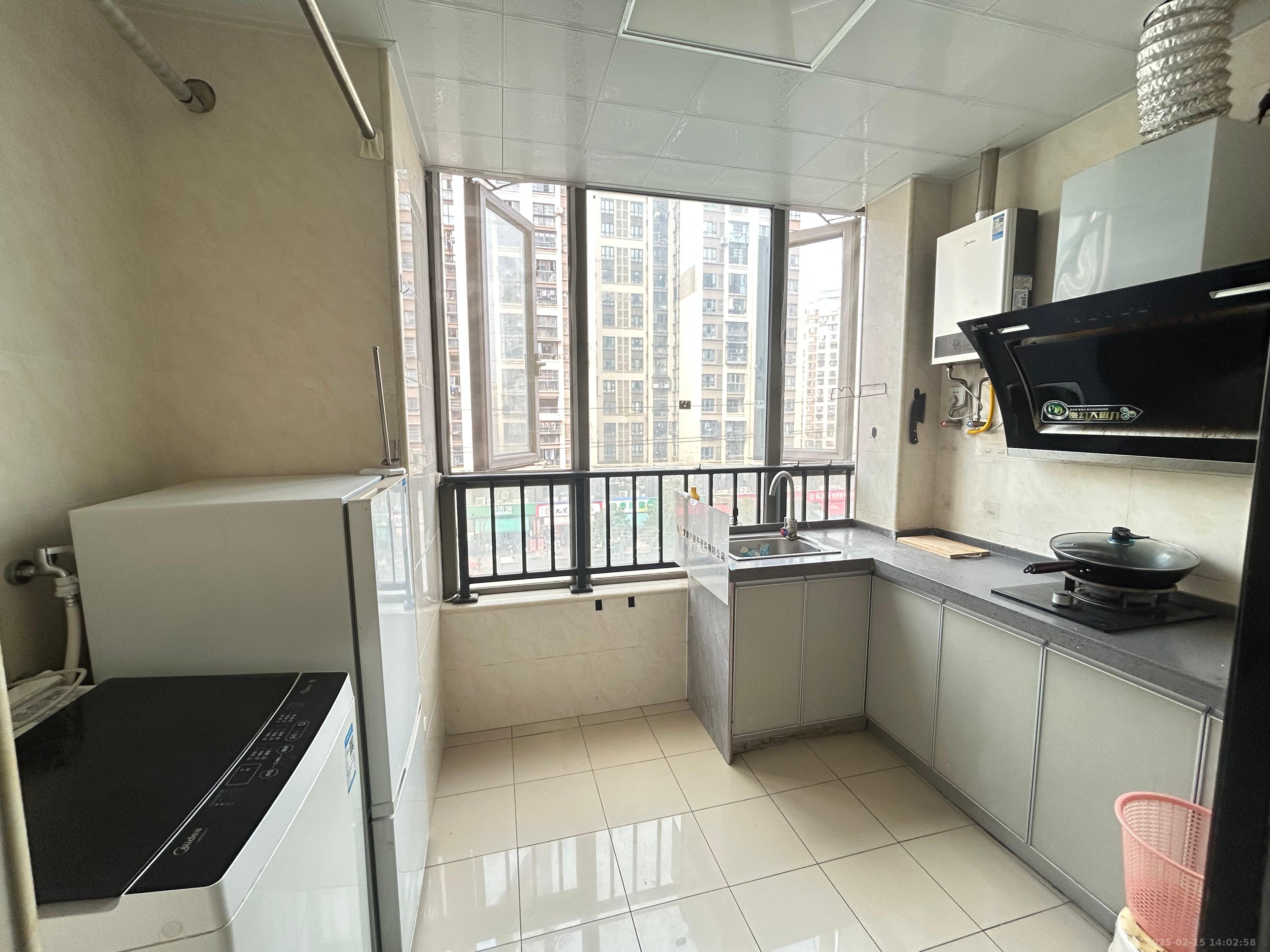 怡海星城 1室1厅1卫 900.0元/月 怡海星城 1室1厅1卫 900.0元/月室内图