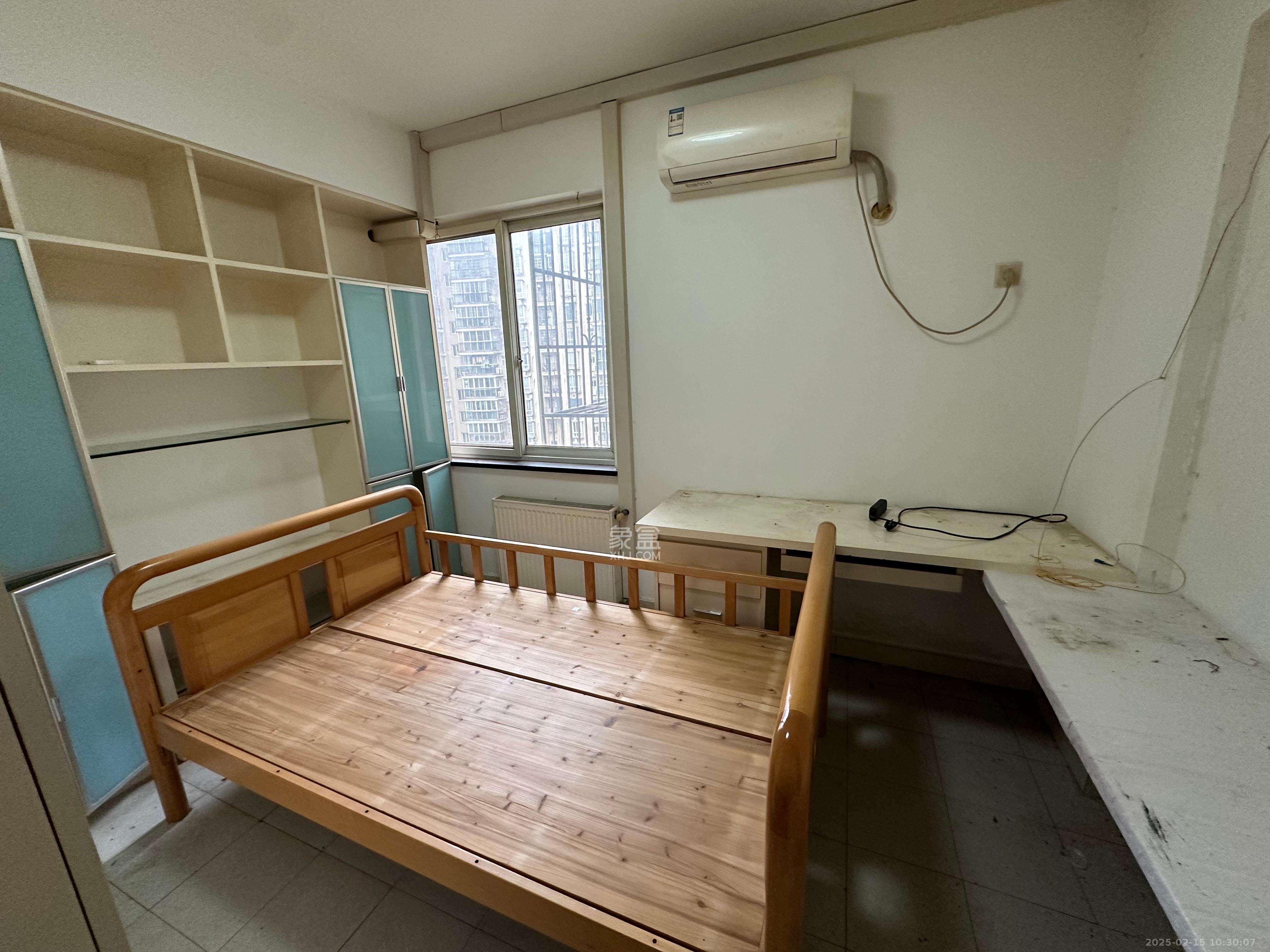 金碧文华  3室2厅2卫   2300.00元/月室内图
