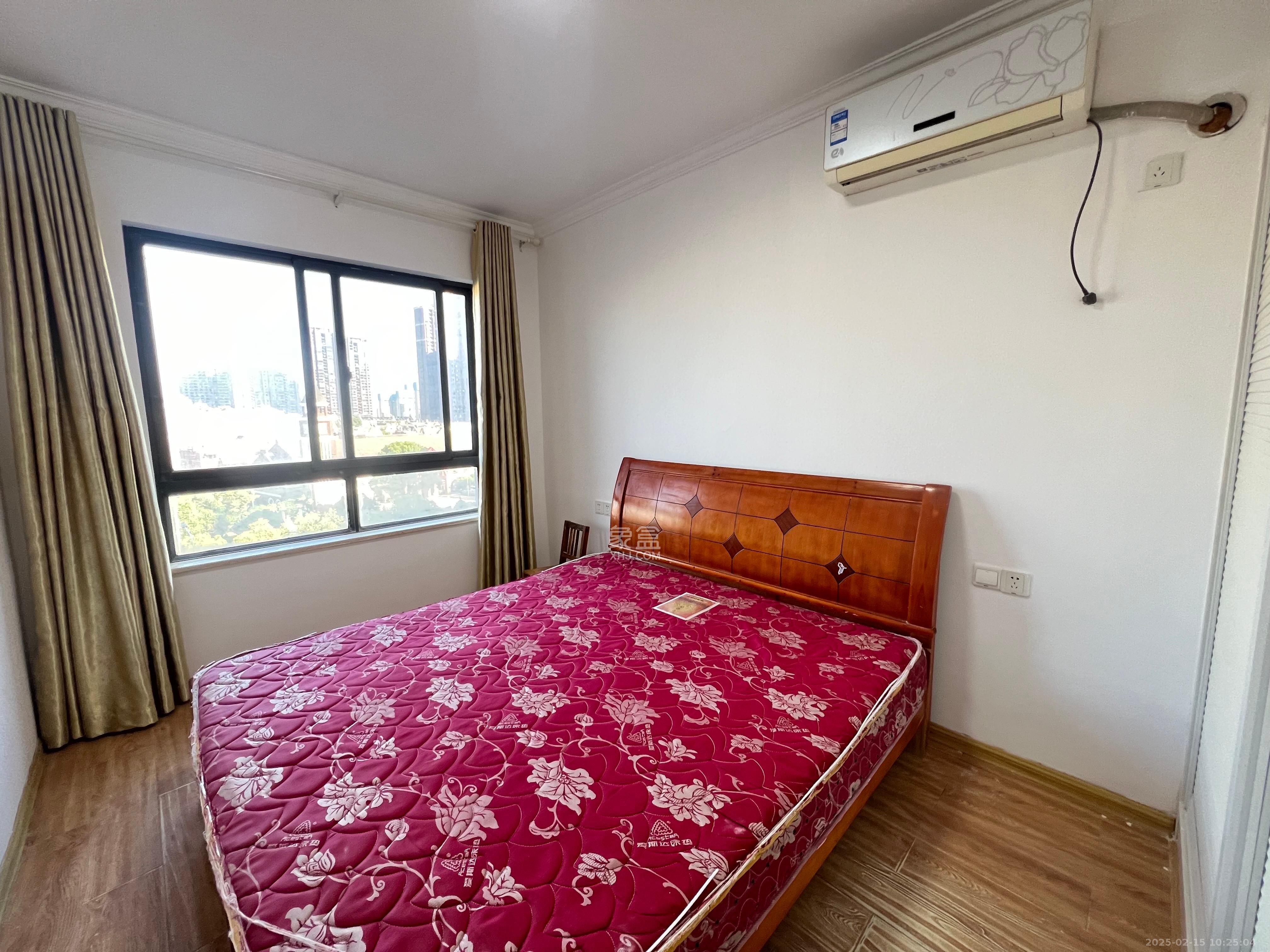 优山美地  3室2厅2卫   2450.00元/月室内图