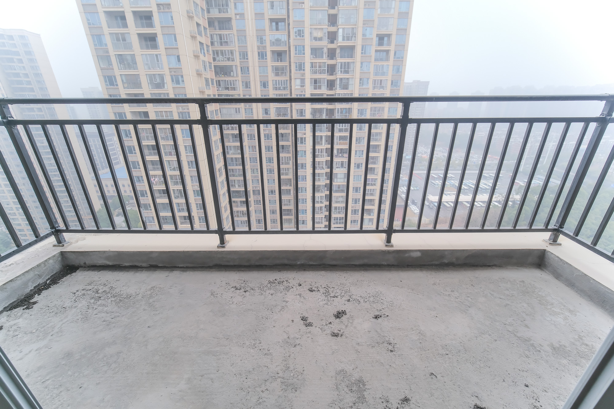 湖湘奥林匹克花园  3室2厅2卫    85.0万 湖湘奥林匹克花园  3室2厅2卫    85.0万阳台