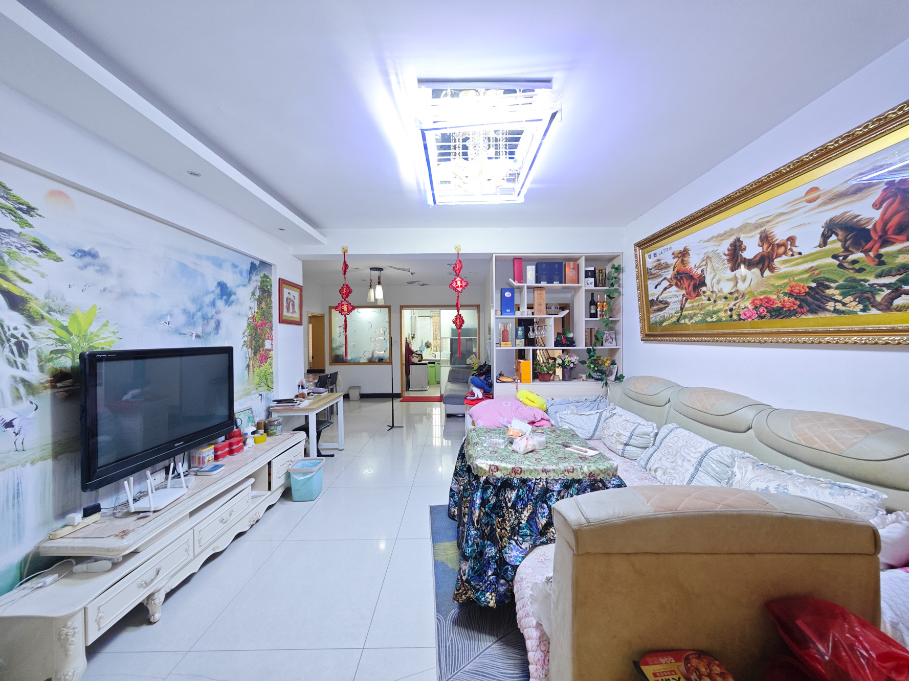 鄱阳小区  3室2厅1卫    56.8万客厅