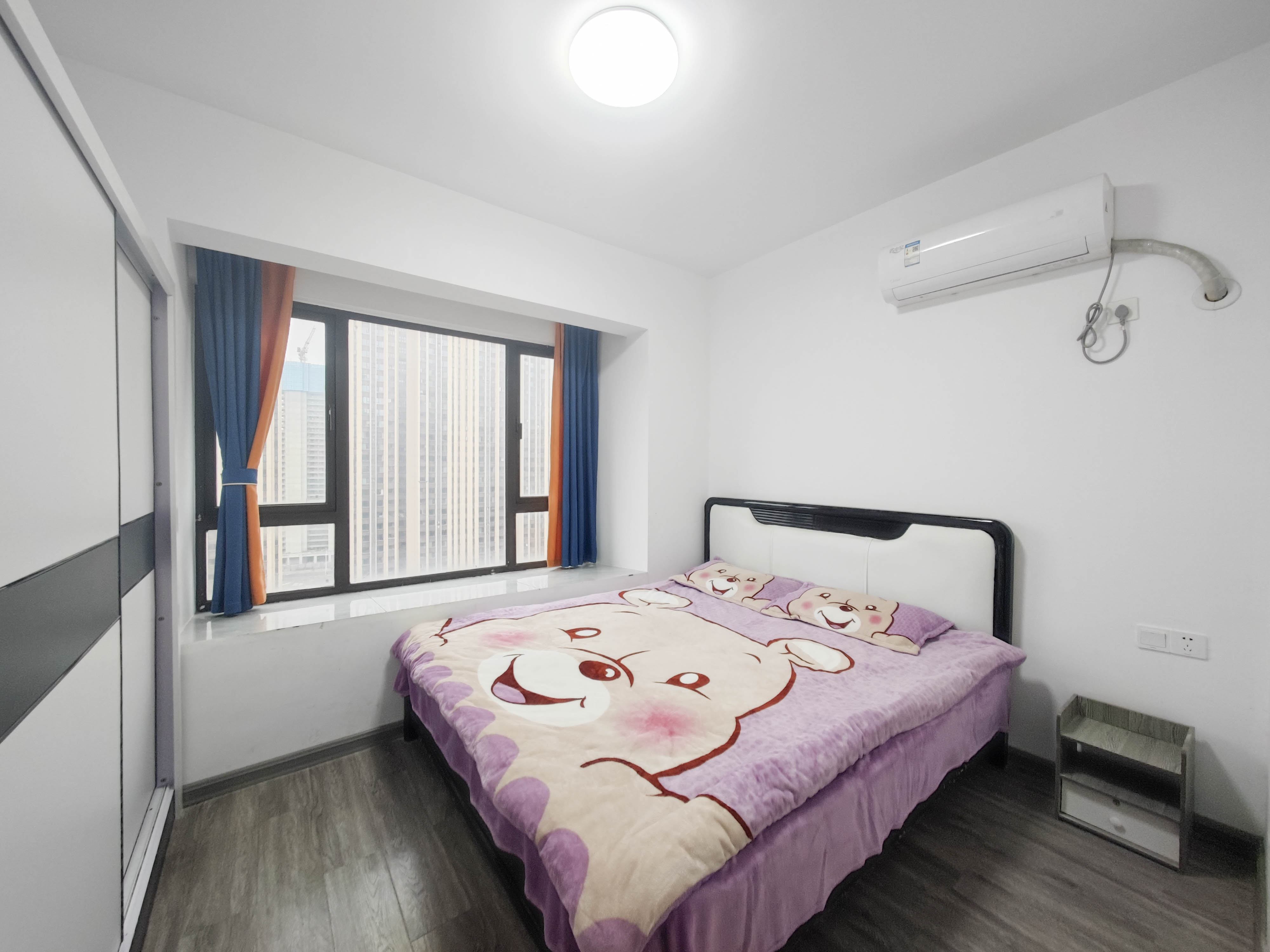 合能枫丹丽舍(柏悦名苑) 3室1厅1卫 87.0万 合能枫丹丽舍(柏悦名苑) 3室1厅1卫 87.0万卧室