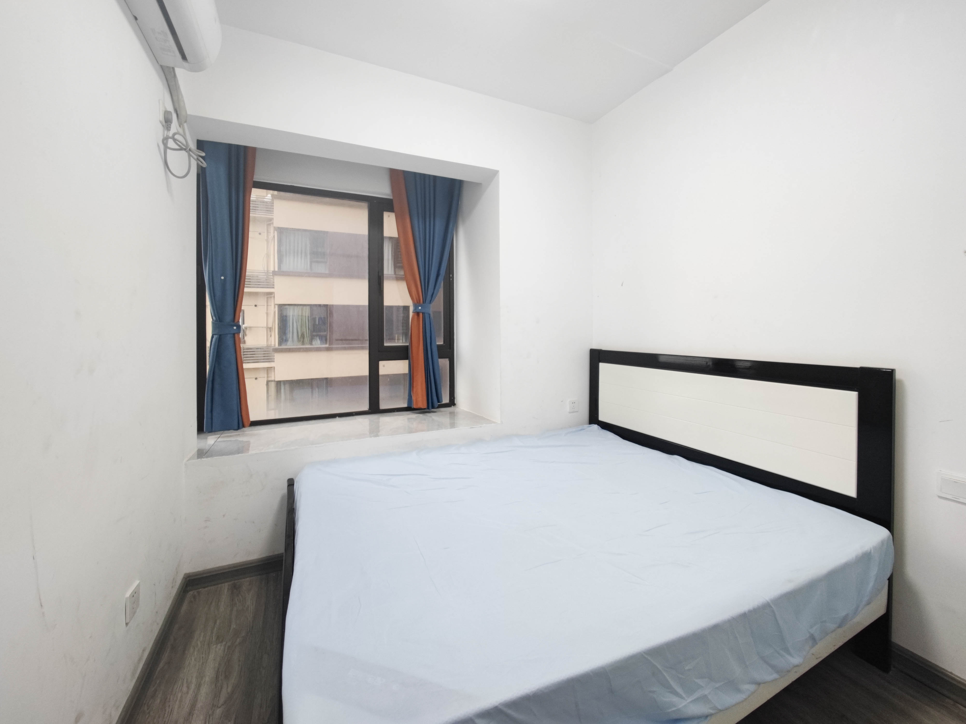 合能枫丹丽舍(柏悦名苑) 3室1厅1卫 87.0万 合能枫丹丽舍(柏悦名苑) 3室1厅1卫 87.0万卧室