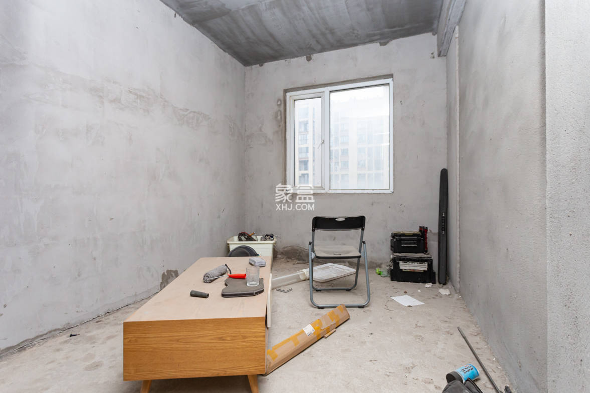 嘉宇银杉(嘉宇西苑) 4室2厅2卫 92.8万 嘉宇银杉(嘉宇西苑) 4室2厅2卫 92.8万卧室