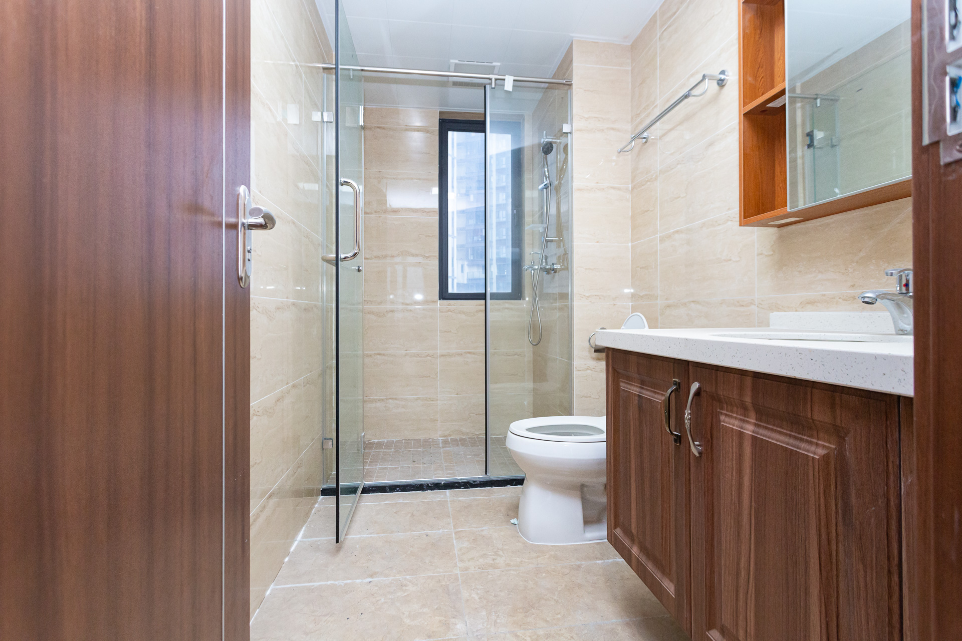 万润滨江天著  4室2厅2卫    145.0万 万润滨江天著  4室2厅2卫    145.0万卫生间