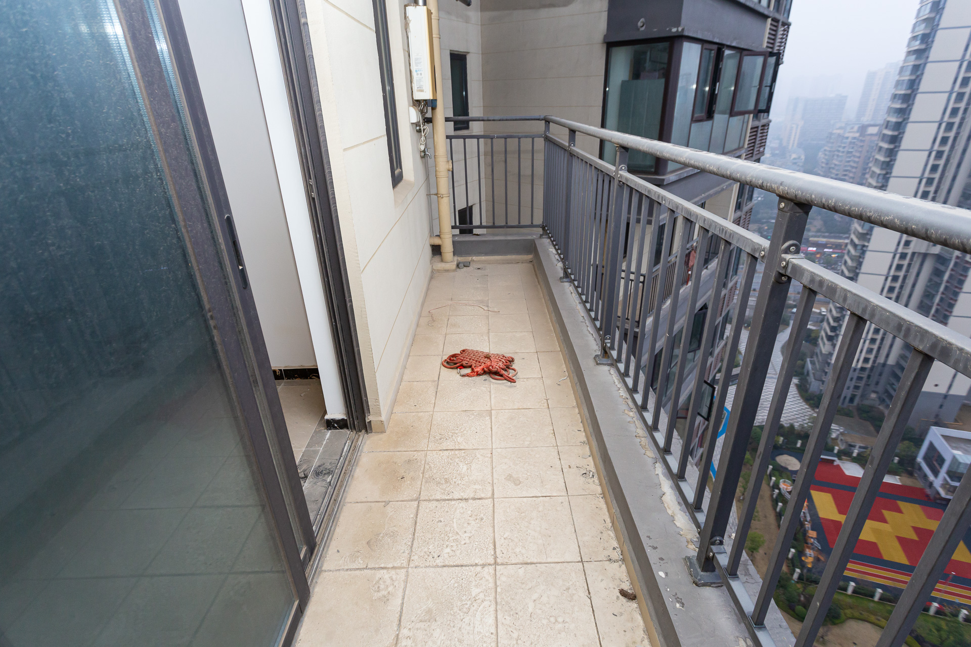 万润滨江天著  4室2厅2卫    145.0万 万润滨江天著  4室2厅2卫    145.0万阳台