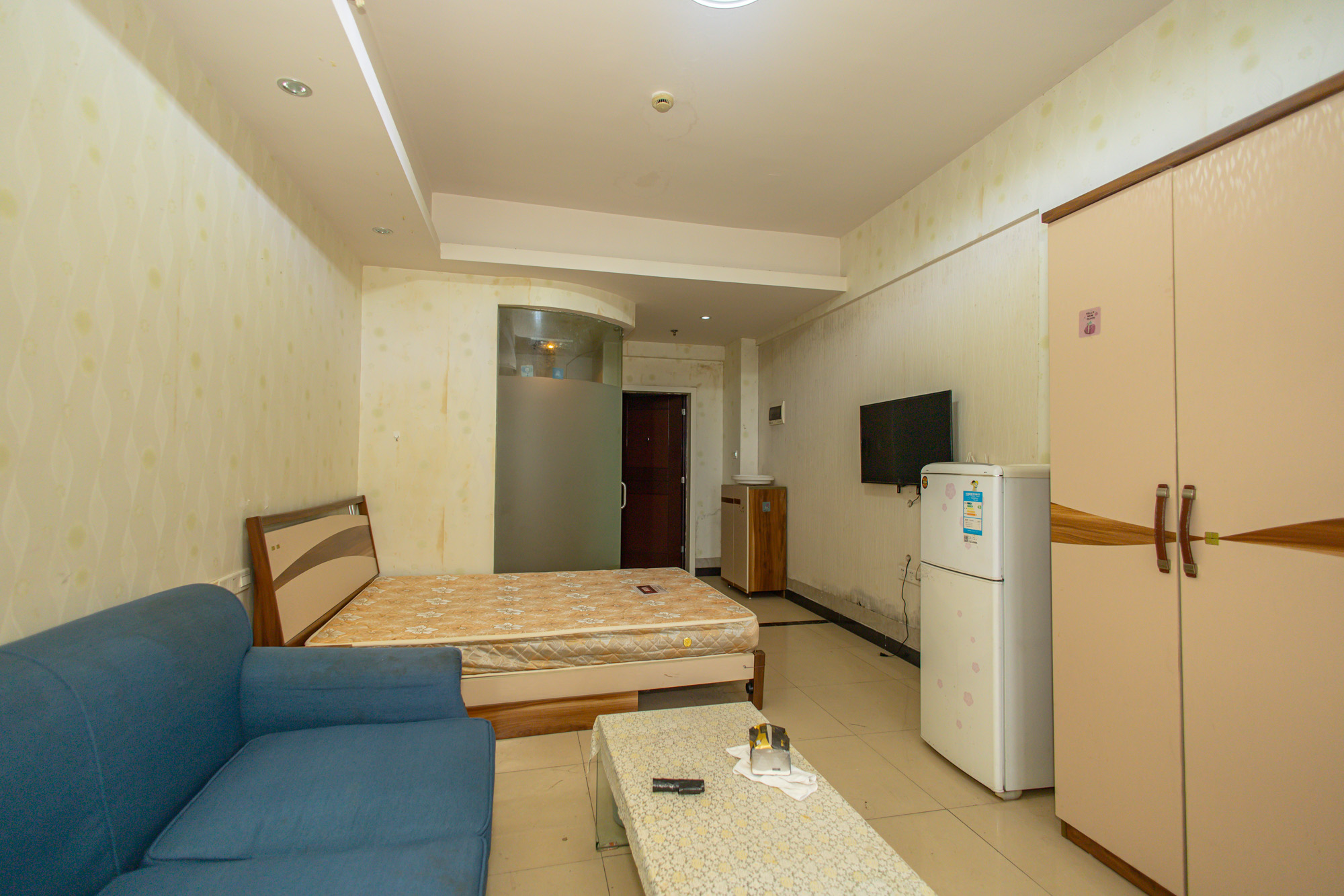 水岸世景  1室1厅1卫    18.8万 水岸世景  1室1厅1卫    18.8万客厅