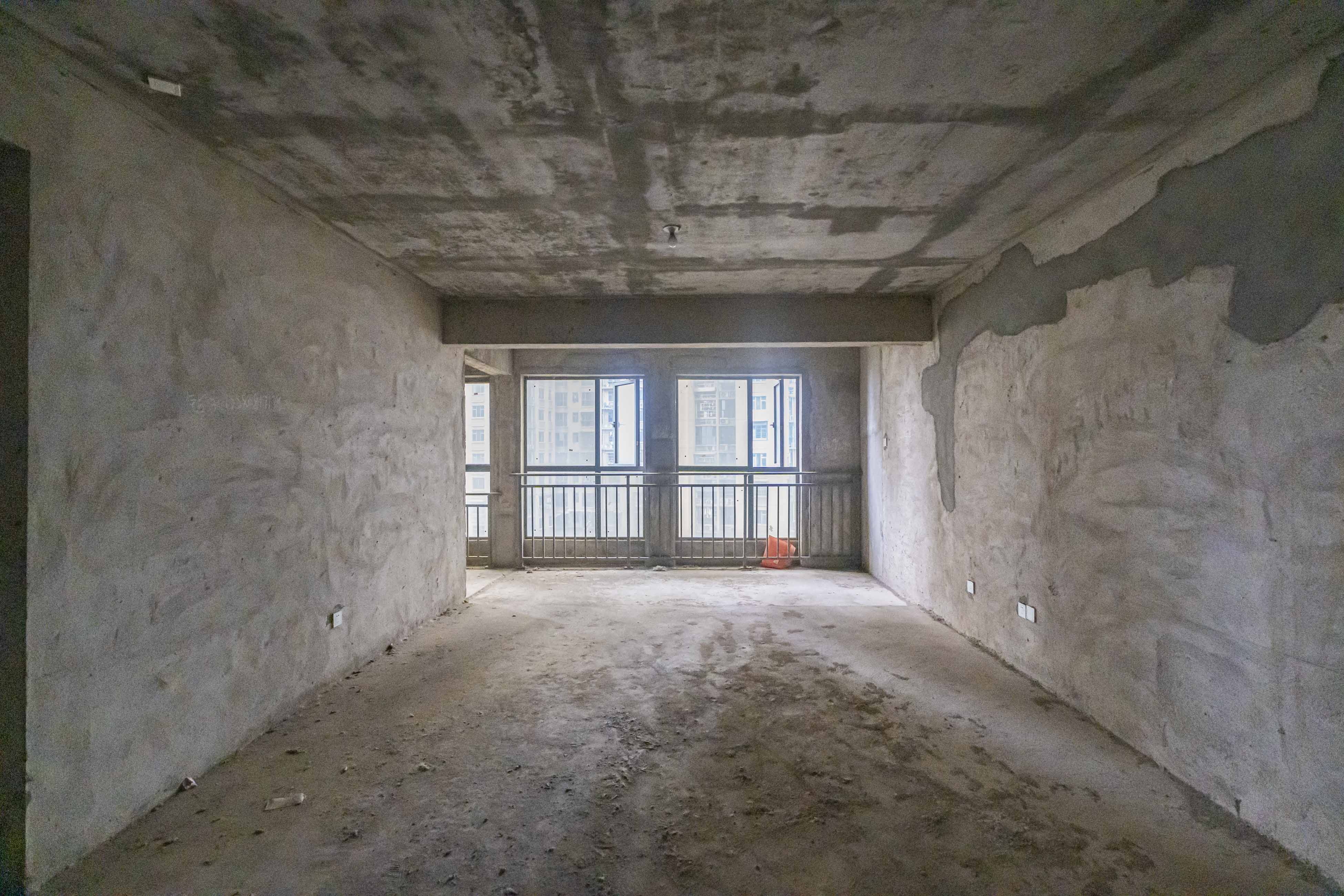 悦湖山  5室2厅2卫    118.0万 悦湖山  5室2厅2卫    118.0万客厅