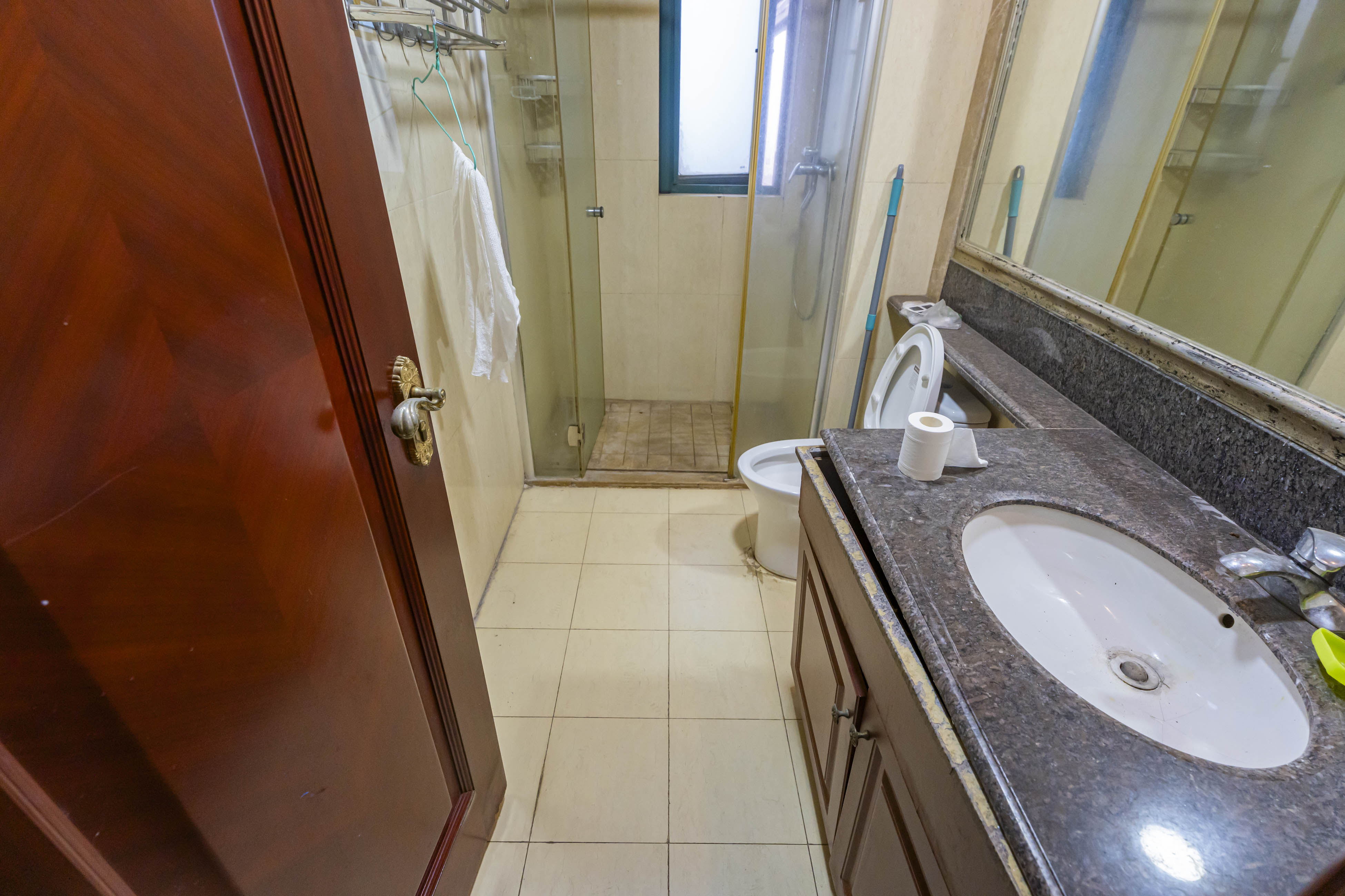 恒大雅苑  3室2厅1卫    85.0万 恒大雅苑  3室2厅1卫    85.0万卫生间