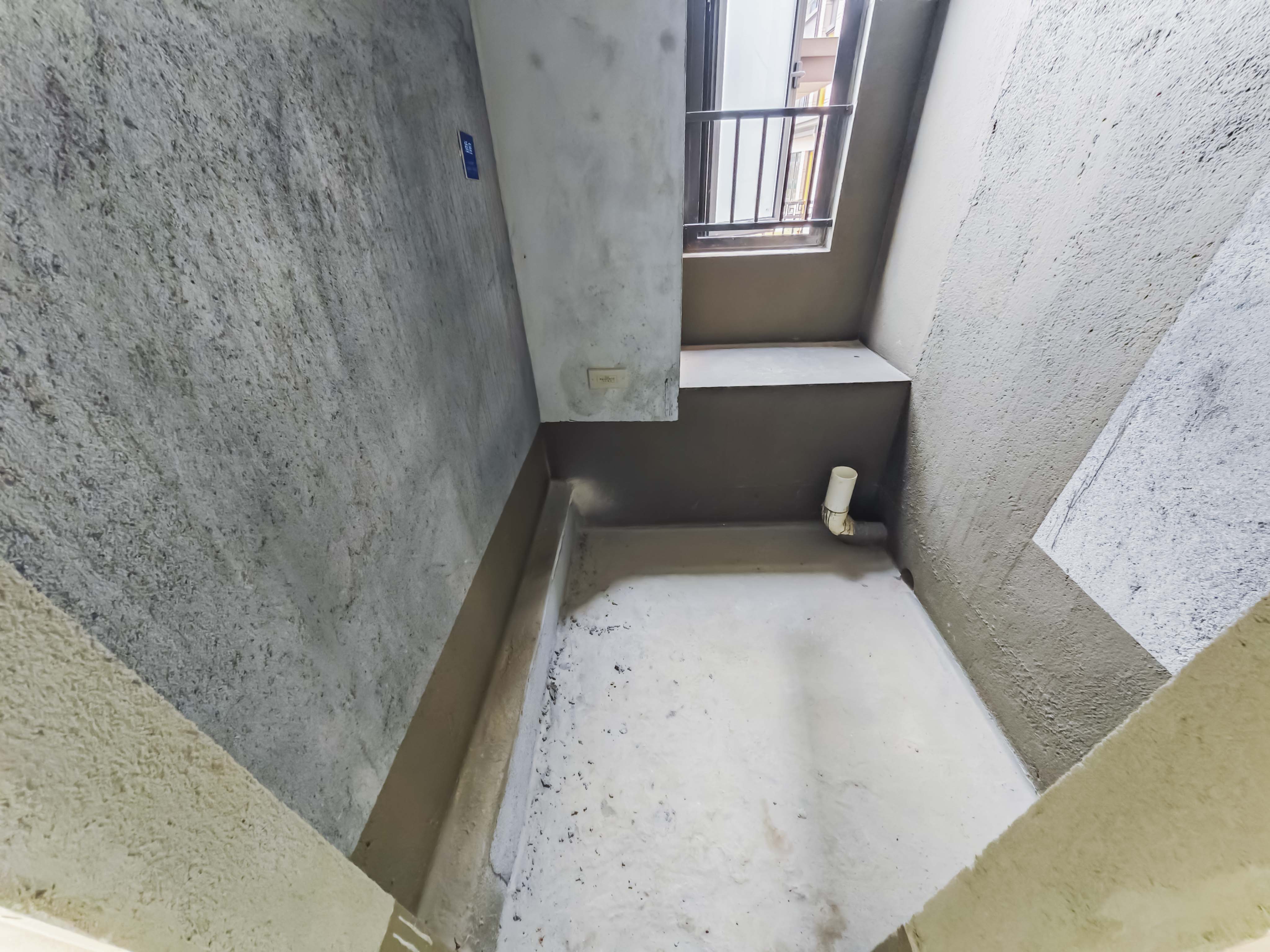 建发玖洲观澜  4室2厅2卫   180.00万其他