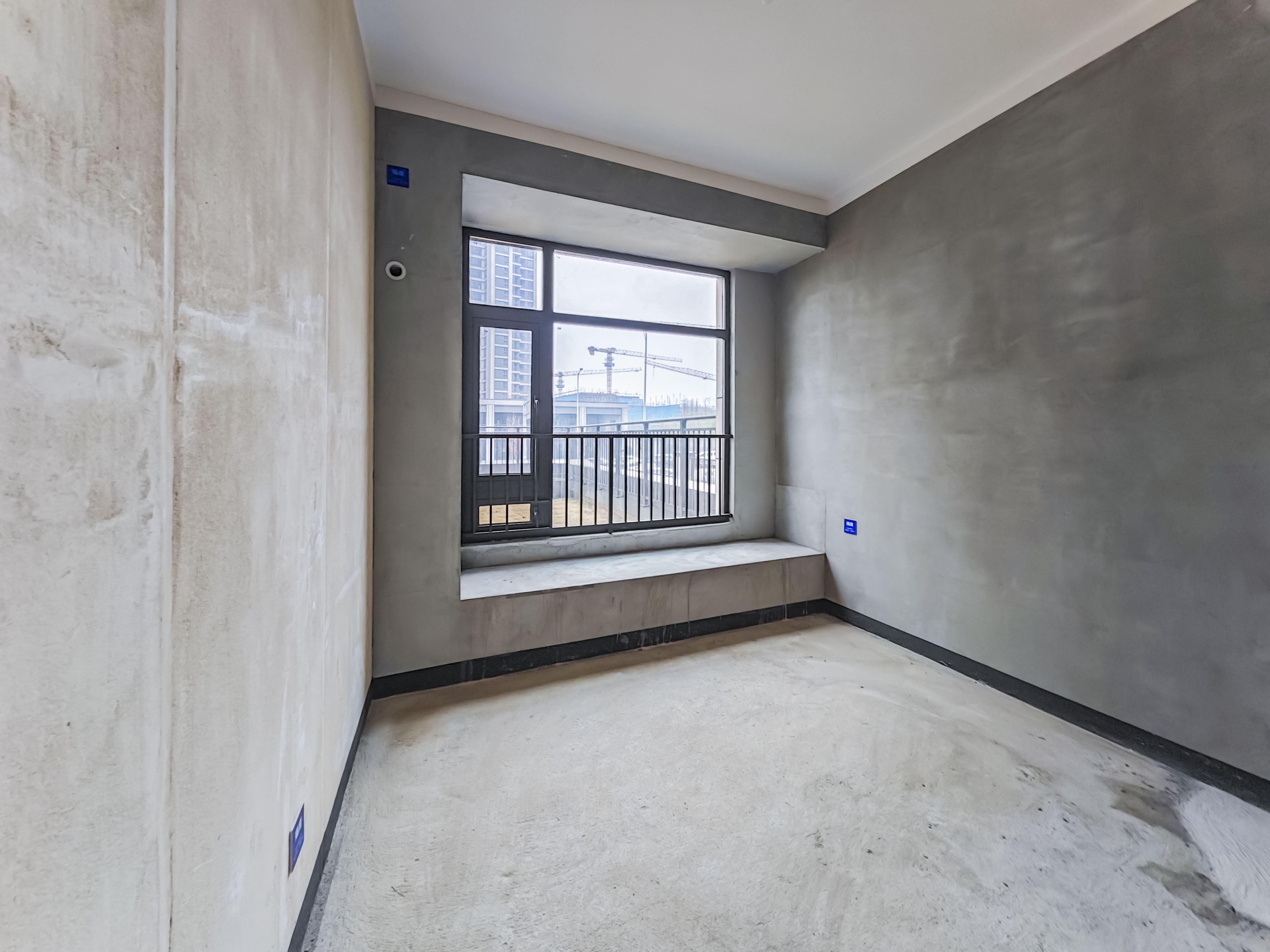 建发玖洲观澜  4室2厅2卫   180.00万其他