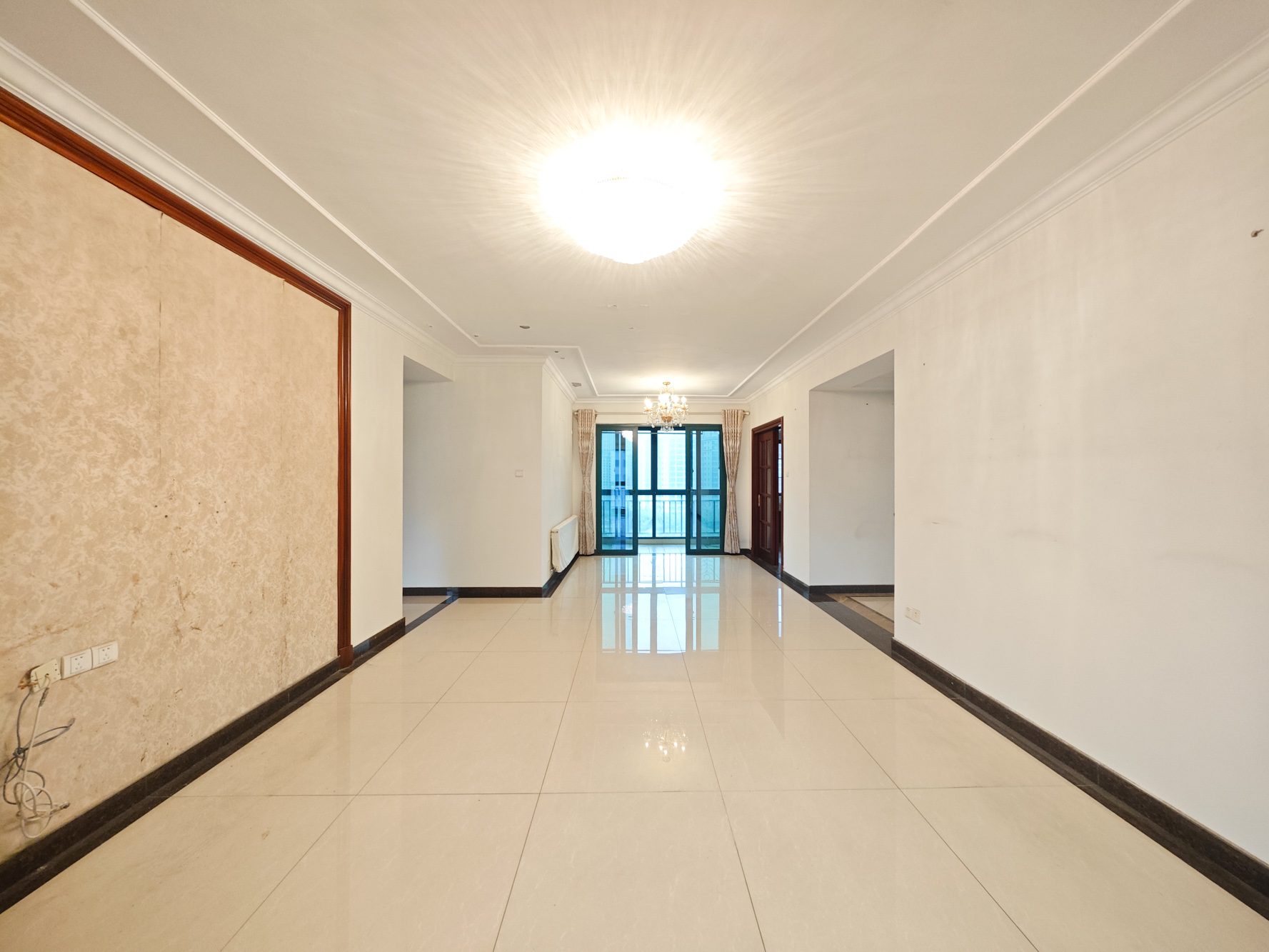 恒大城 5室2厅2卫 132.0万 恒大城 5室2厅2卫 132.0万客厅