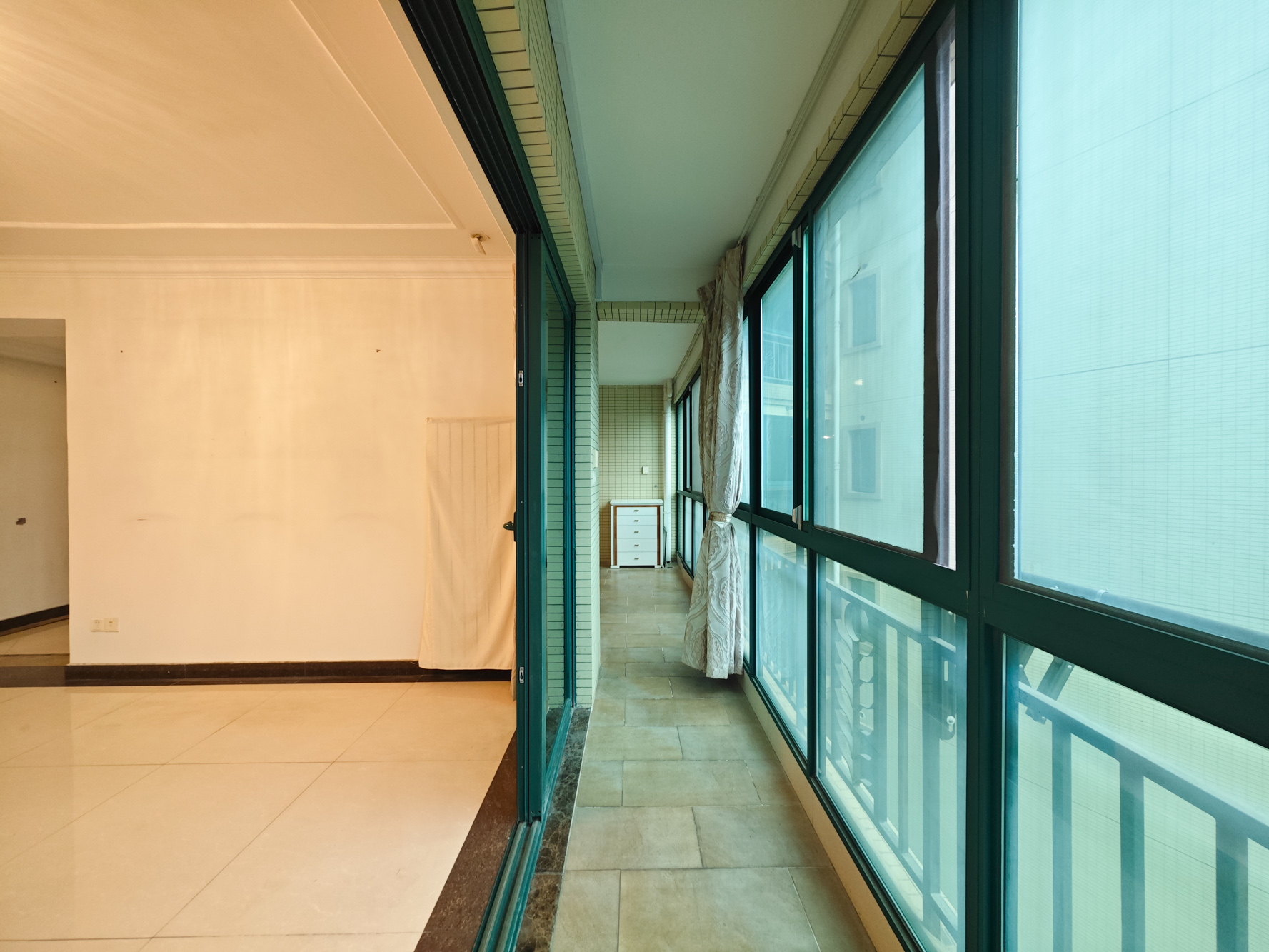 恒大城 5室2厅2卫 132.0万 恒大城 5室2厅2卫 132.0万阳台