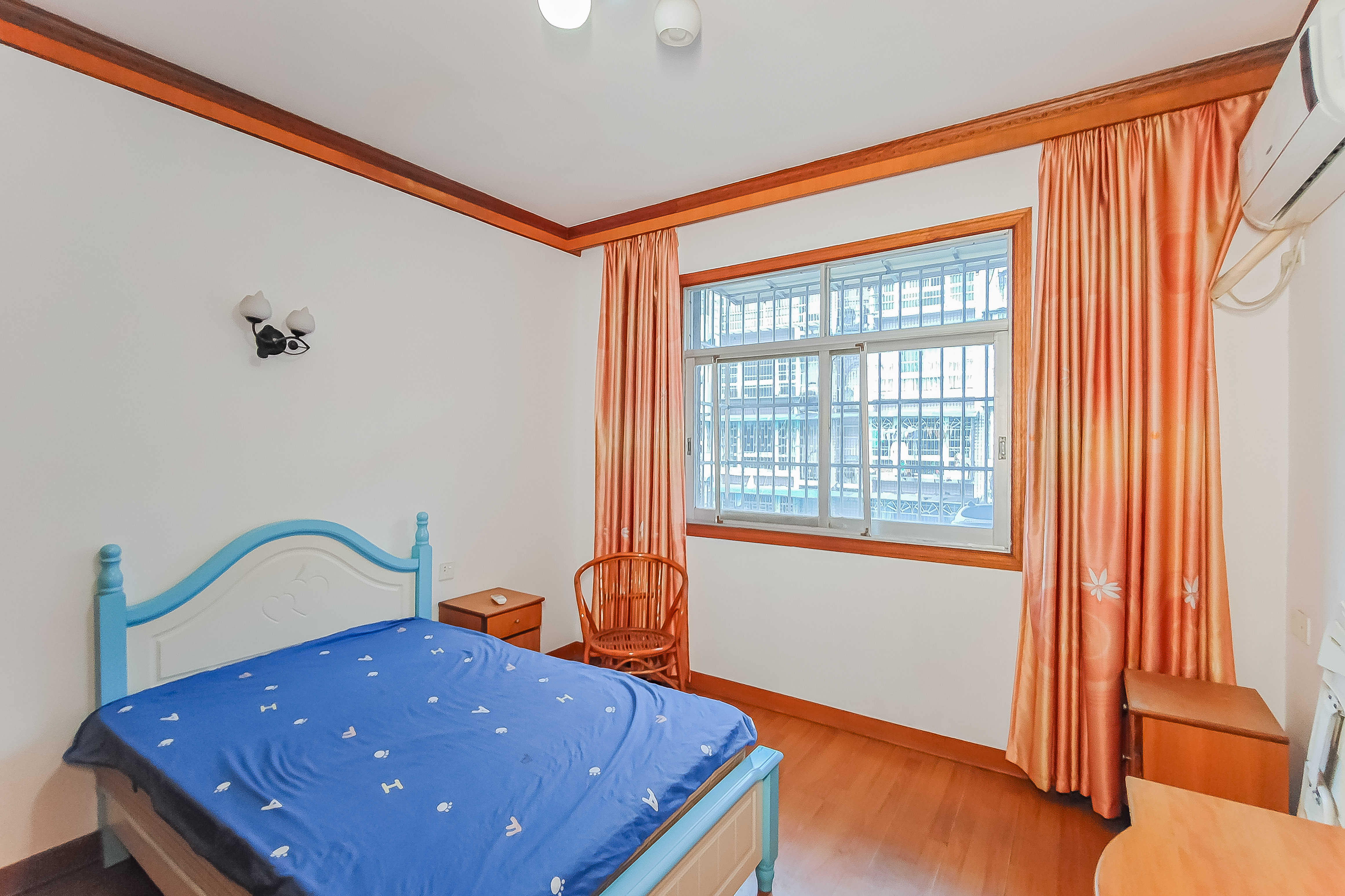 省林勘院  2室2厅1卫   45.00万卧室