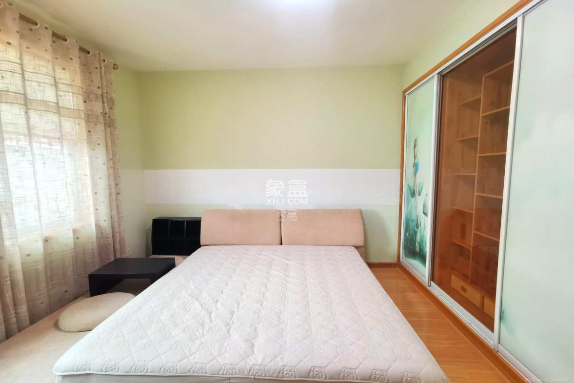 秀峰商贸城 2室2厅1卫 1700.0元/月 秀峰商贸城 2室2厅1卫 1700.0元/月室内图