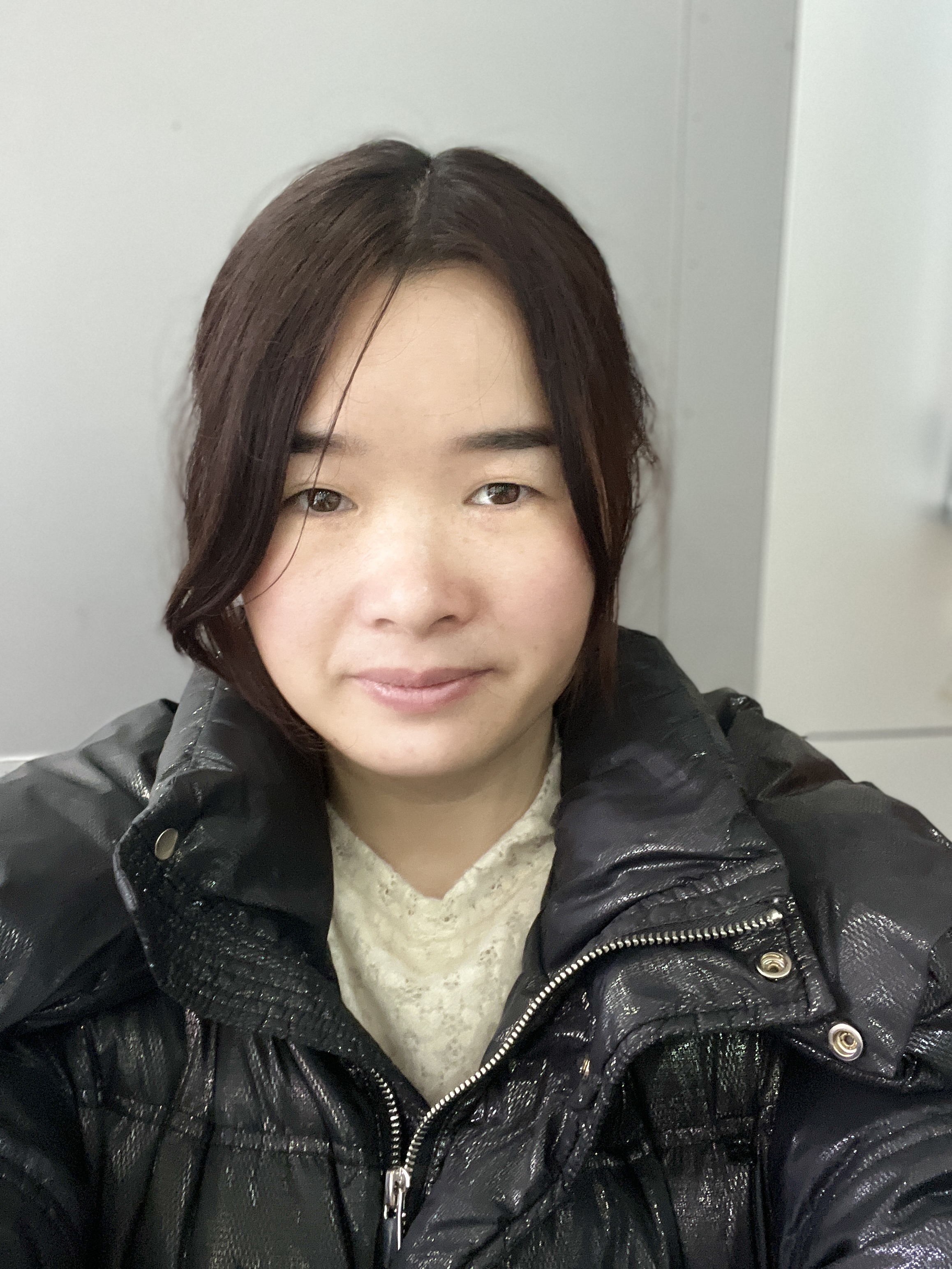 唐亮艳