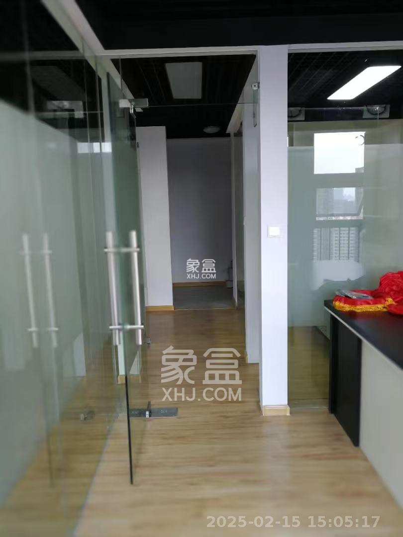 第六都(陆都小区) 1室1厅1卫 4200.0元/月 第六都(陆都小区) 1室1厅1卫 4200.0元/月室内图