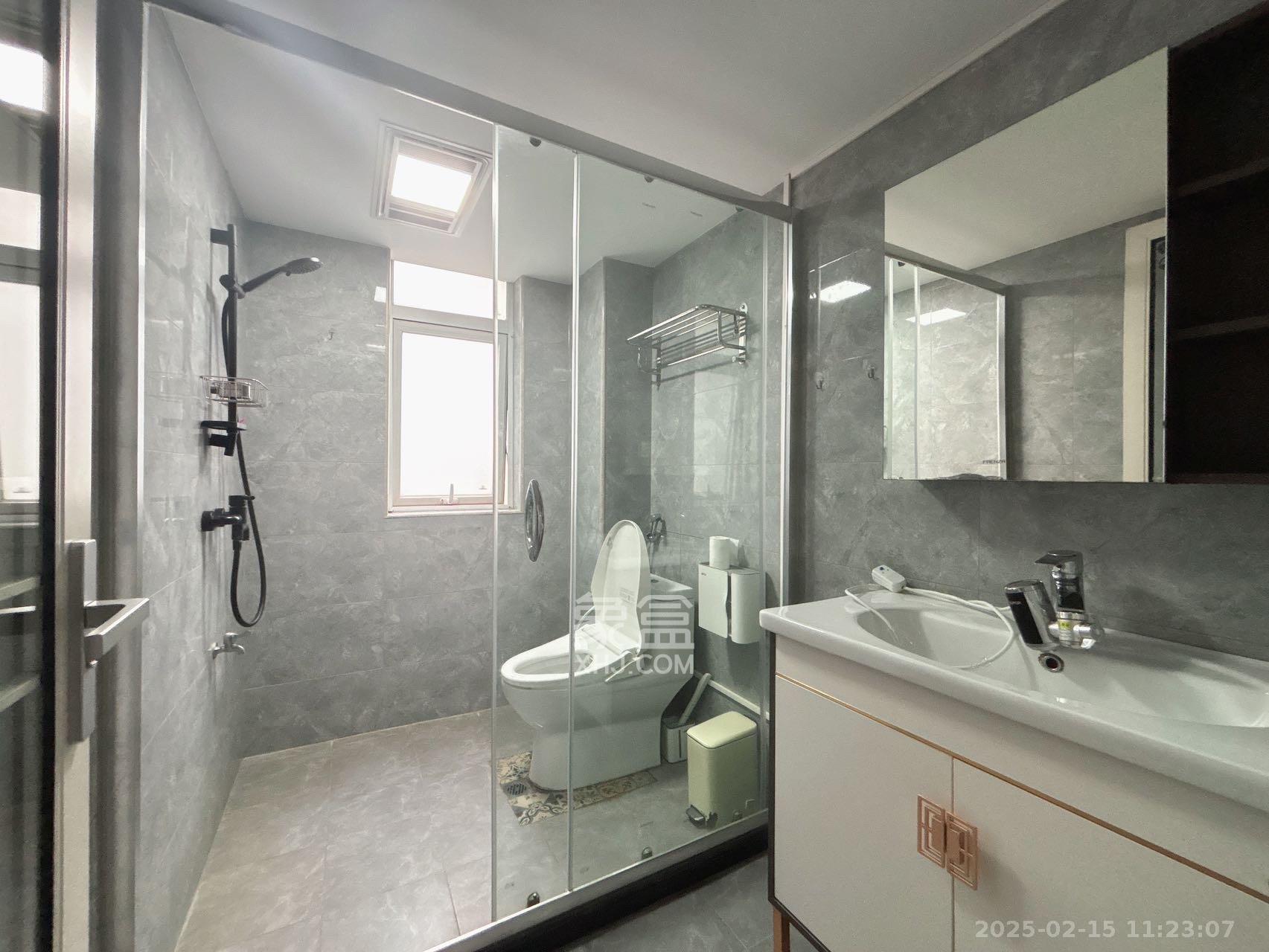 北辰三角洲C3区  5室2厅3卫    7200.0元/月 北辰三角洲C3区  5室2厅3卫    7200.0元/月室内图