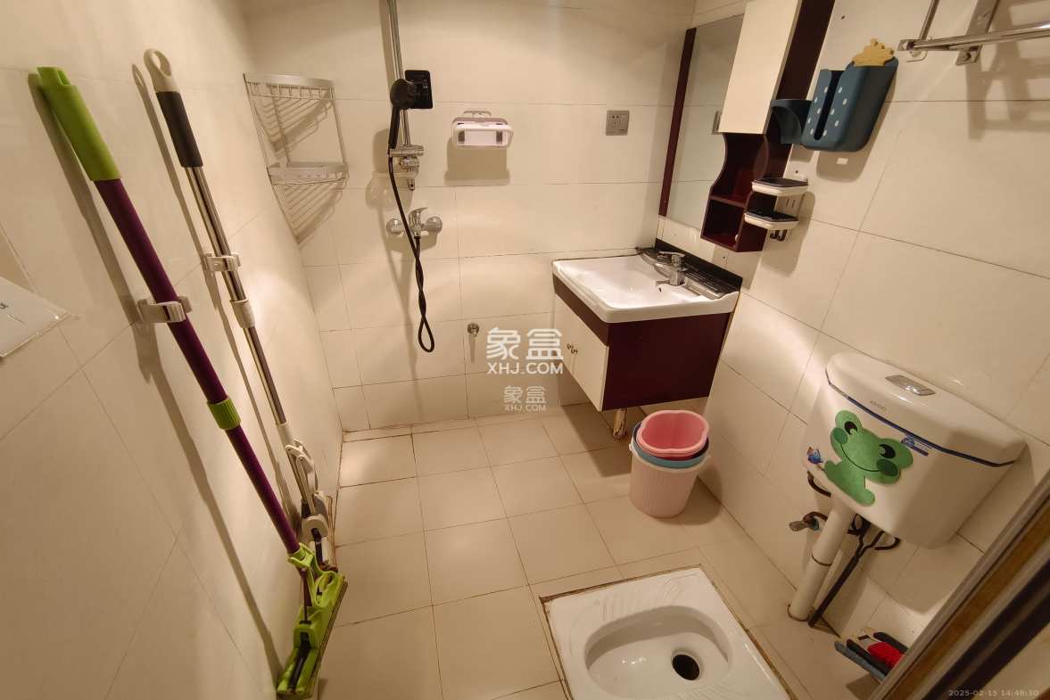 湘江世纪城悦江苑  1室1厅1卫    1650.0元/月 湘江世纪城悦江苑  1室1厅1卫    1650.0元/月室内图