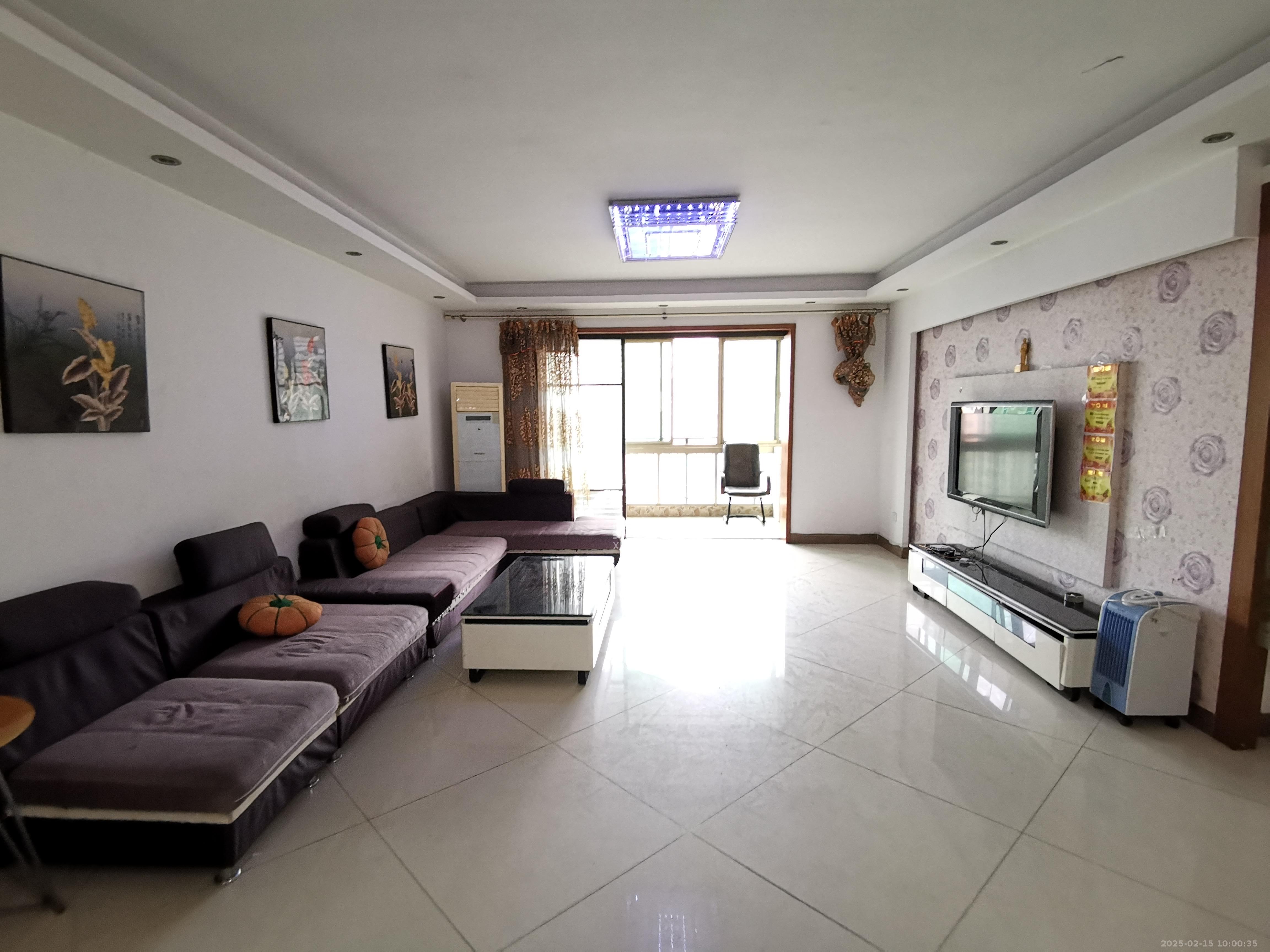 锦湘国际星城一期(锦美苑) 4室2厅2卫 2700.0元/月 锦湘国际星城一期(锦美苑) 4室2厅2卫 2700.0元/月室内图