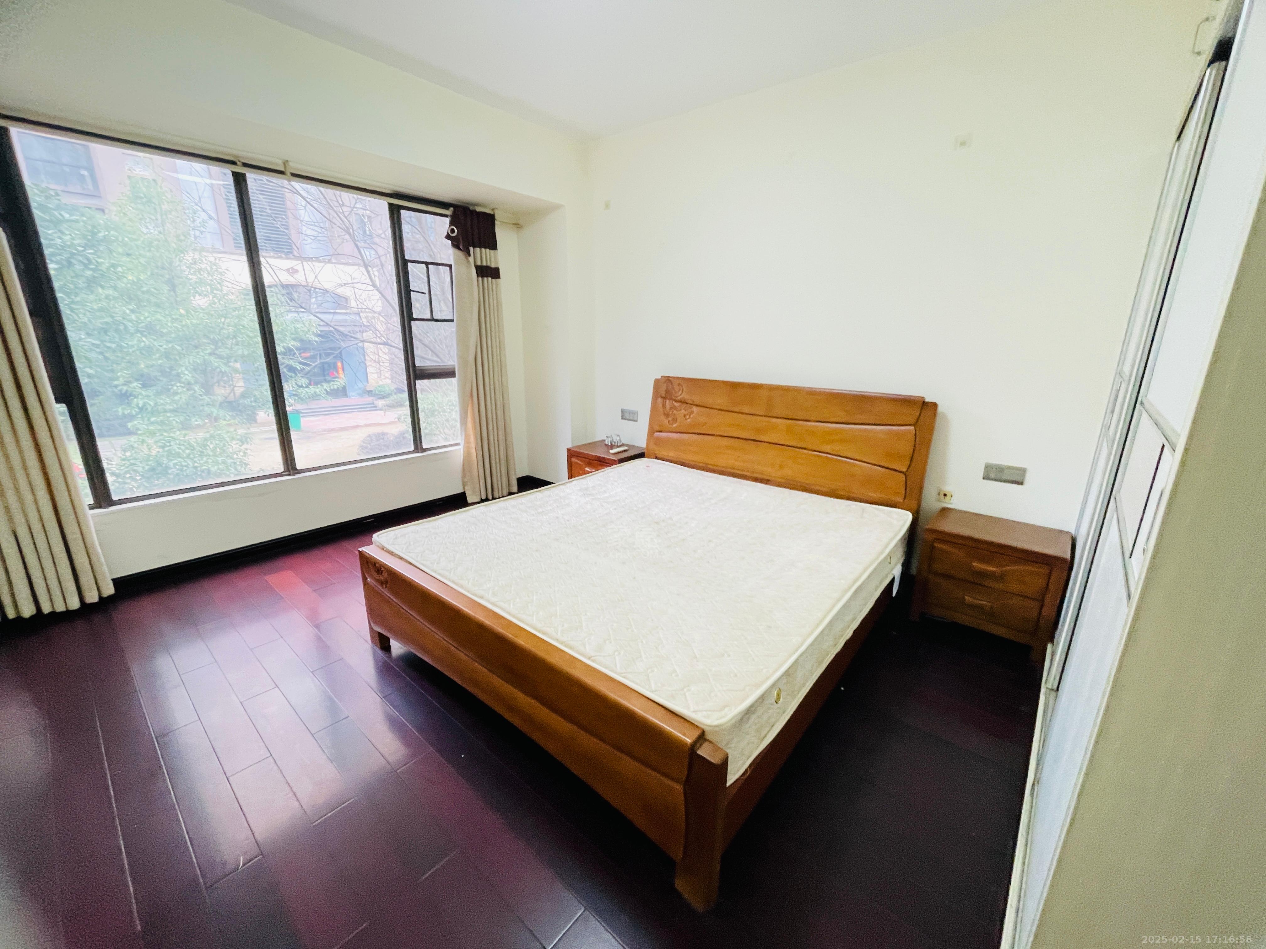 佳兆业金域天下二期 4室2厅1卫 2200.0元/月 佳兆业金域天下二期 4室2厅1卫 2200.0元/月室内图