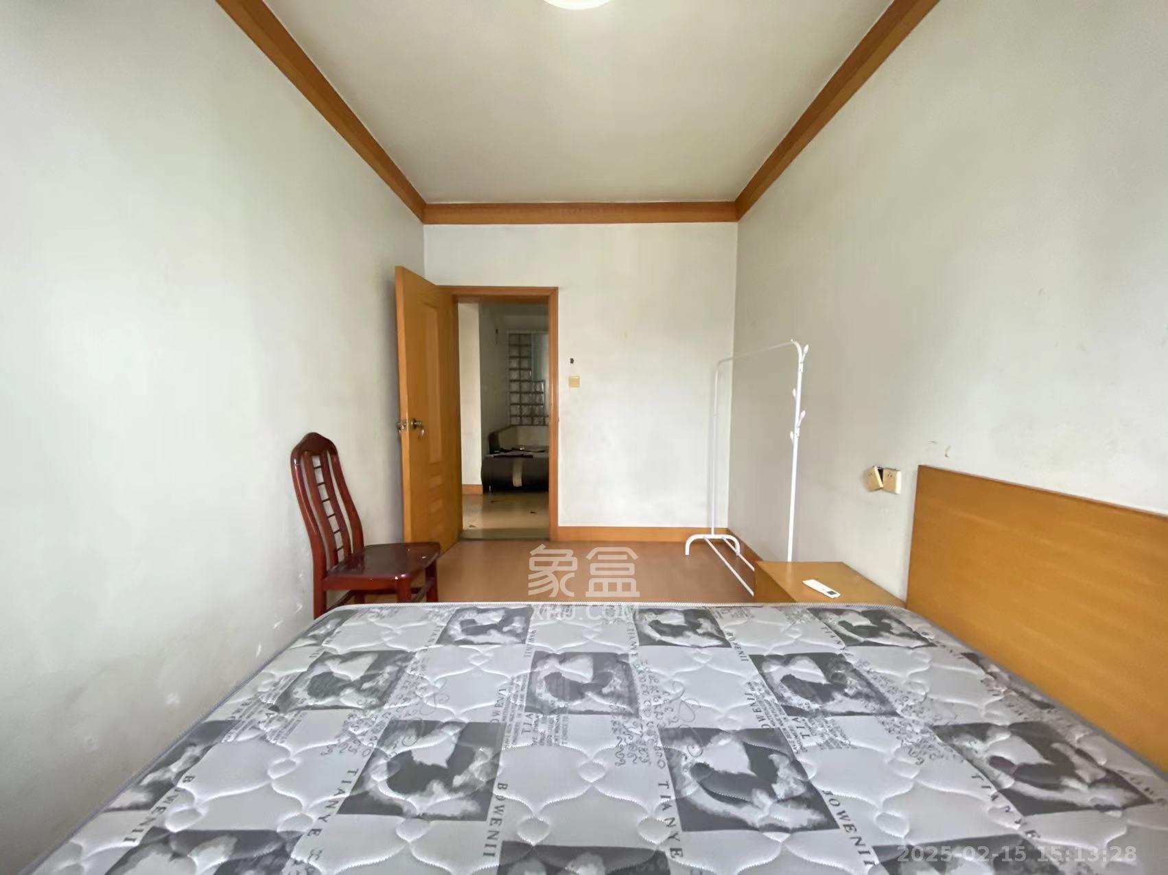 崇文里、崇圣里散盘 2室1厅1卫 1500.0元/月 崇文里、崇圣里散盘 2室1厅1卫 1500.0元/月室内图