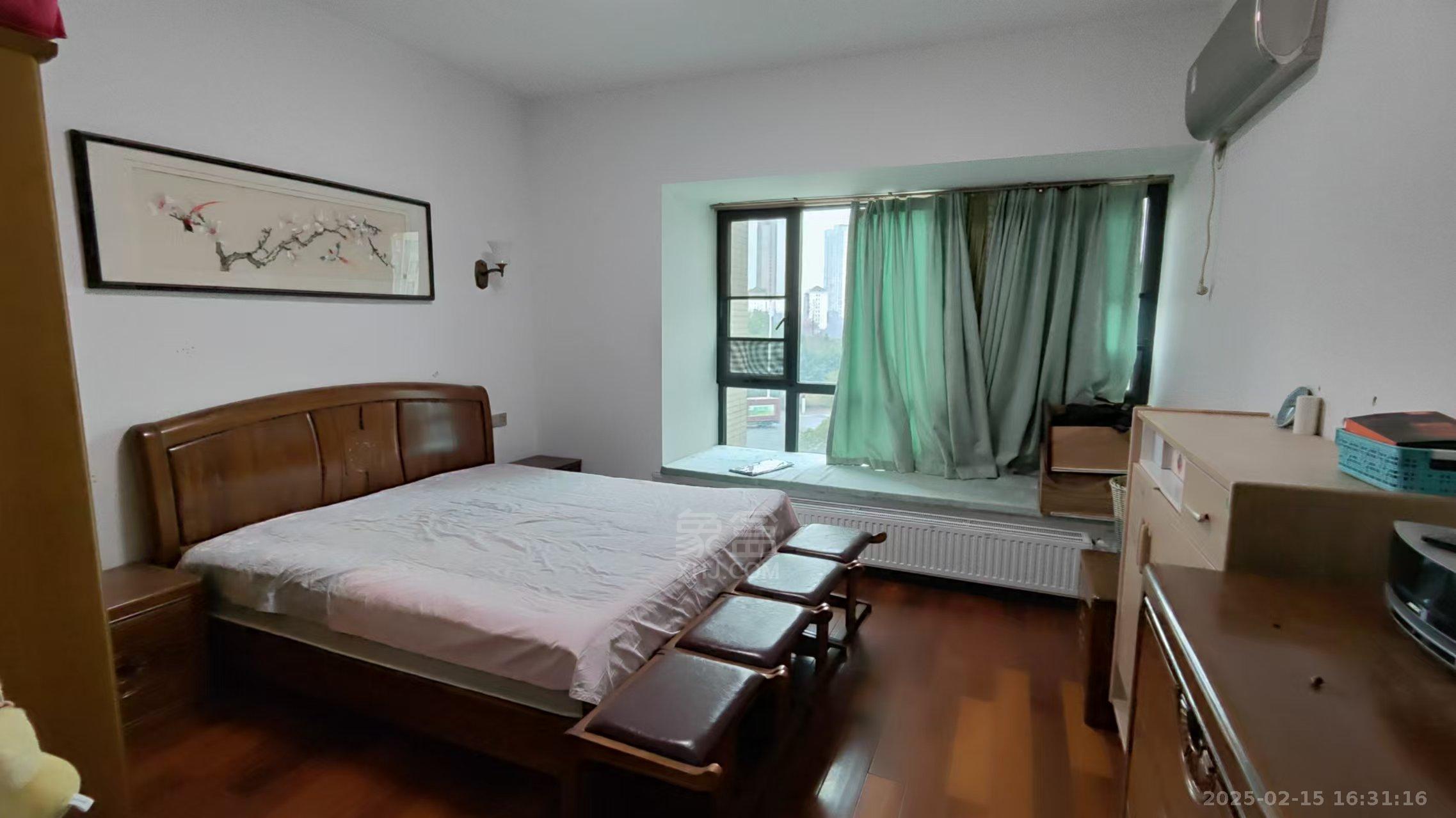 美的城一期 4室2厅2卫 2600.0元/月 美的城一期 4室2厅2卫 2600.0元/月室内图