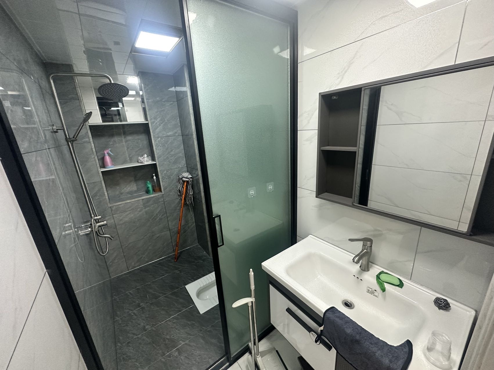 长房明宸府  3室2厅1卫   2500.00元/月户型图