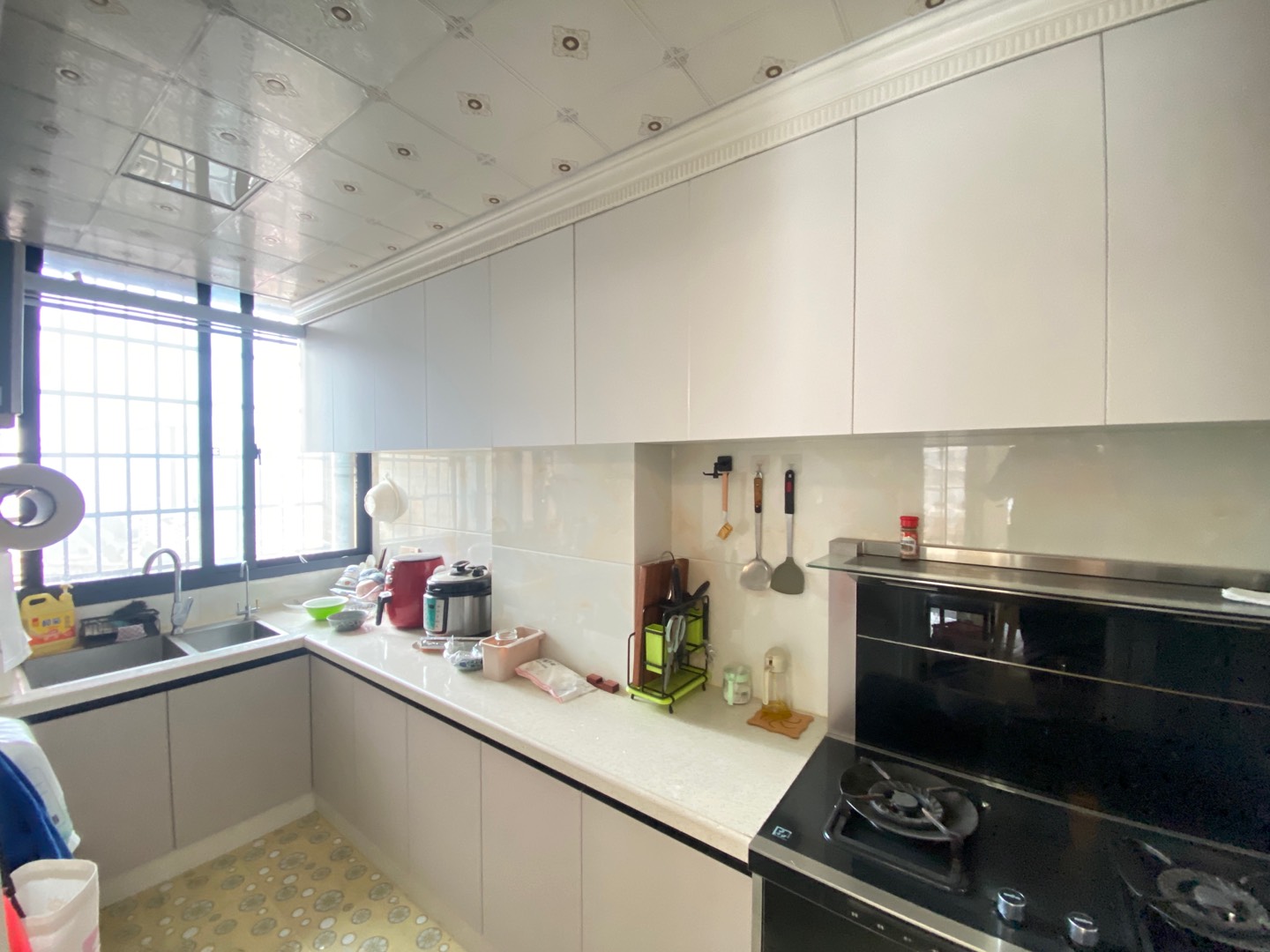 五洲锦城 4室2厅2卫 99.8万 五洲锦城 4室2厅2卫 99.8万客厅