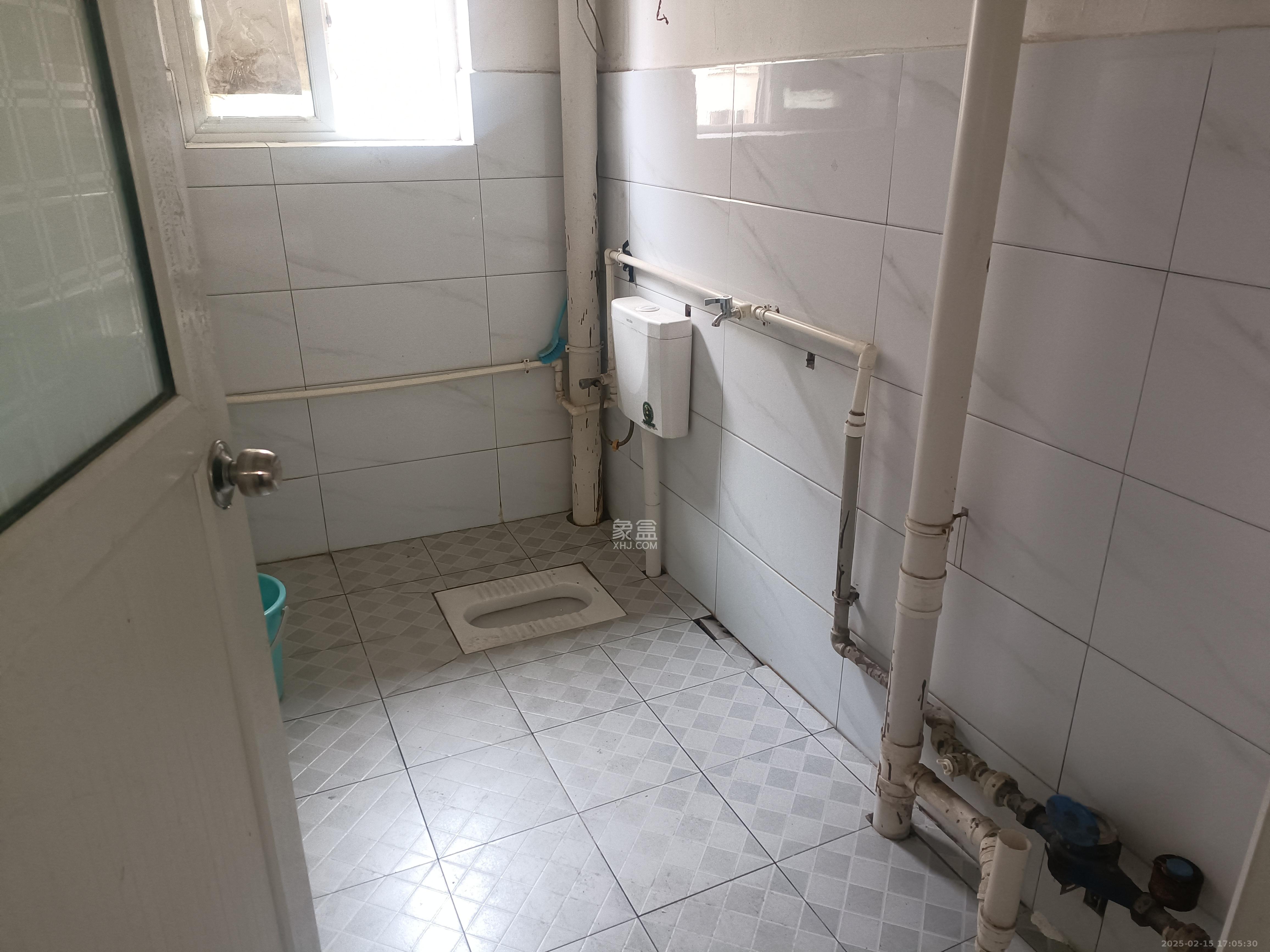 博雅湘水湾  3室2厅2卫   1500.00元/月室内图