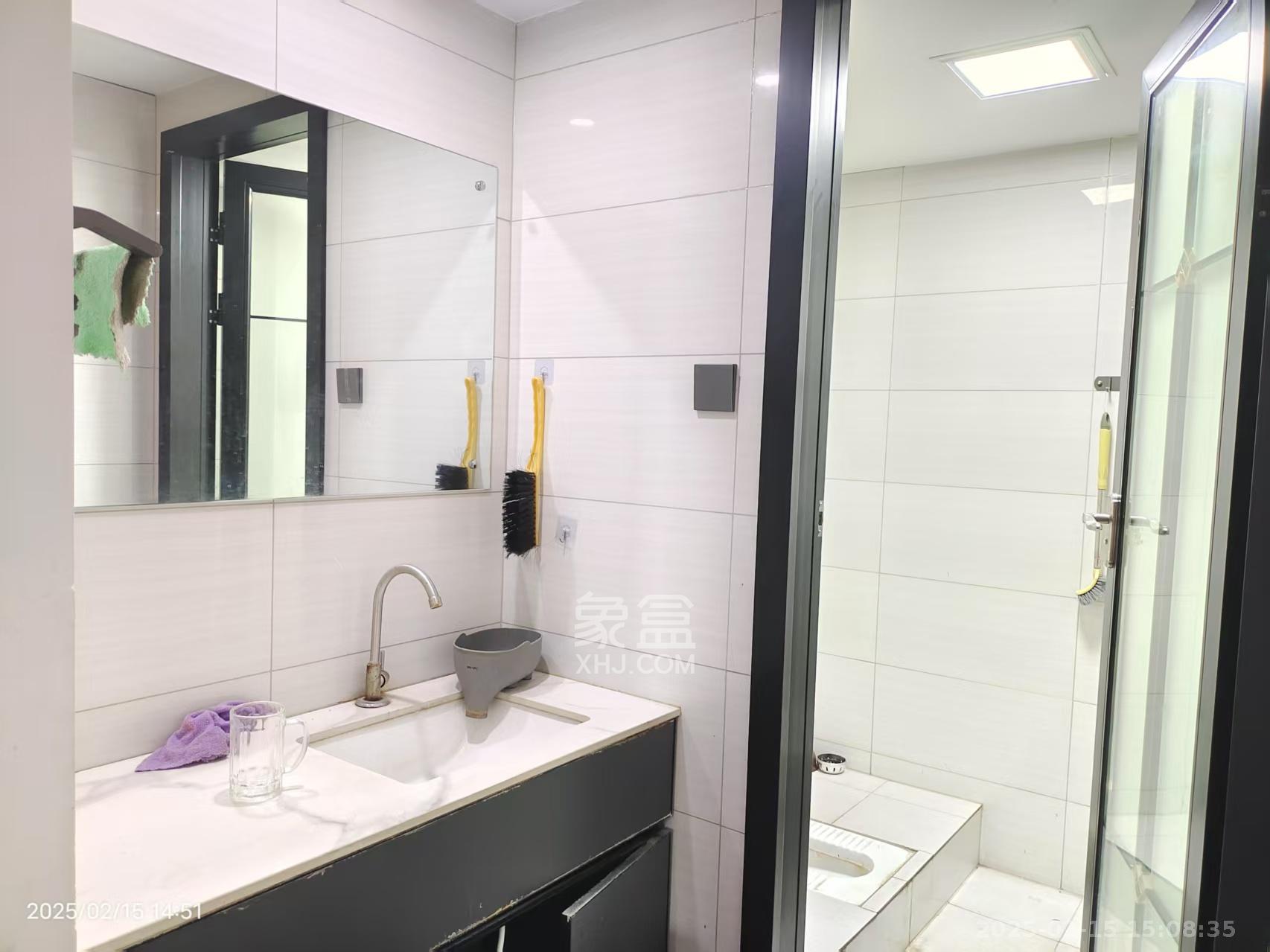 钰龙天下二期(钰龙佳园) 1室1厅1卫 5000.0元/月 钰龙天下二期(钰龙佳园) 1室1厅1卫 5000.0元/月室内图