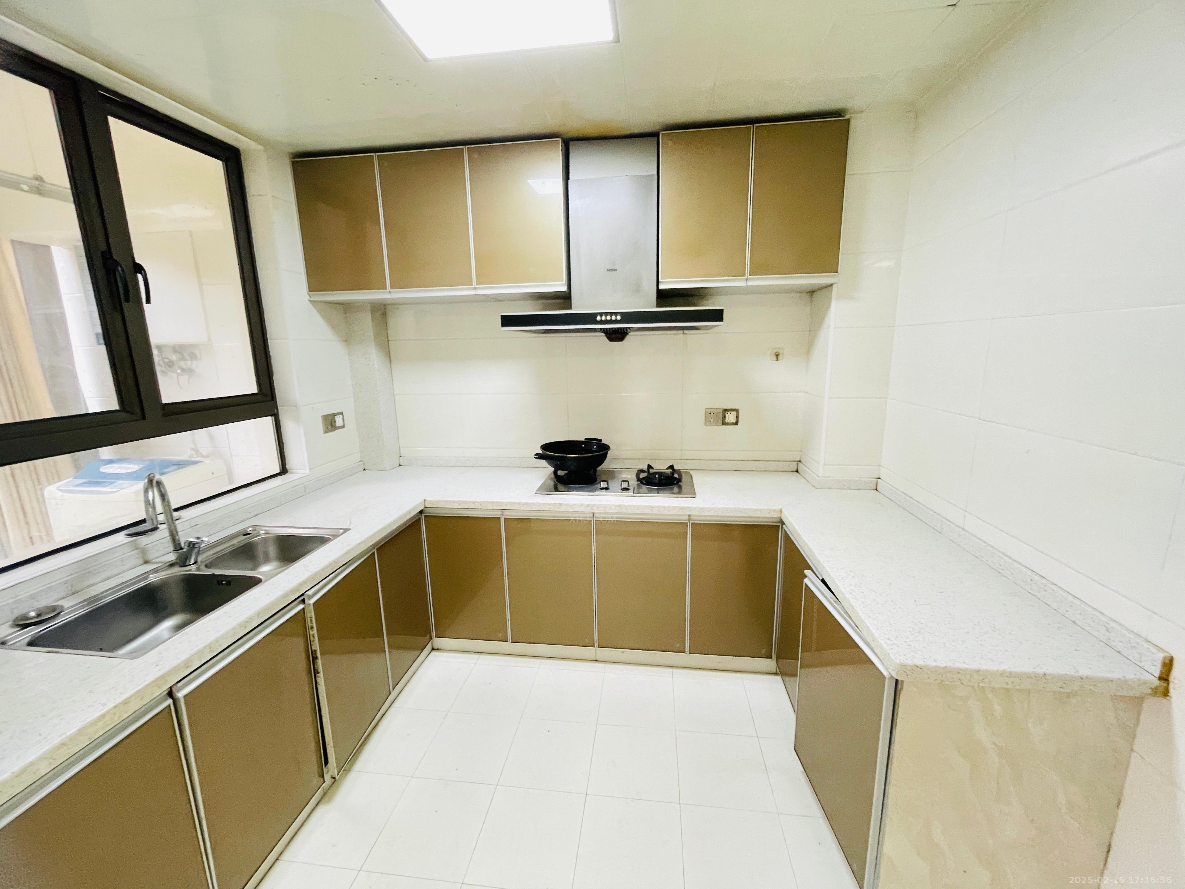 佳兆业金域天下二期 4室2厅1卫 2200.0元/月 佳兆业金域天下二期 4室2厅1卫 2200.0元/月室内图