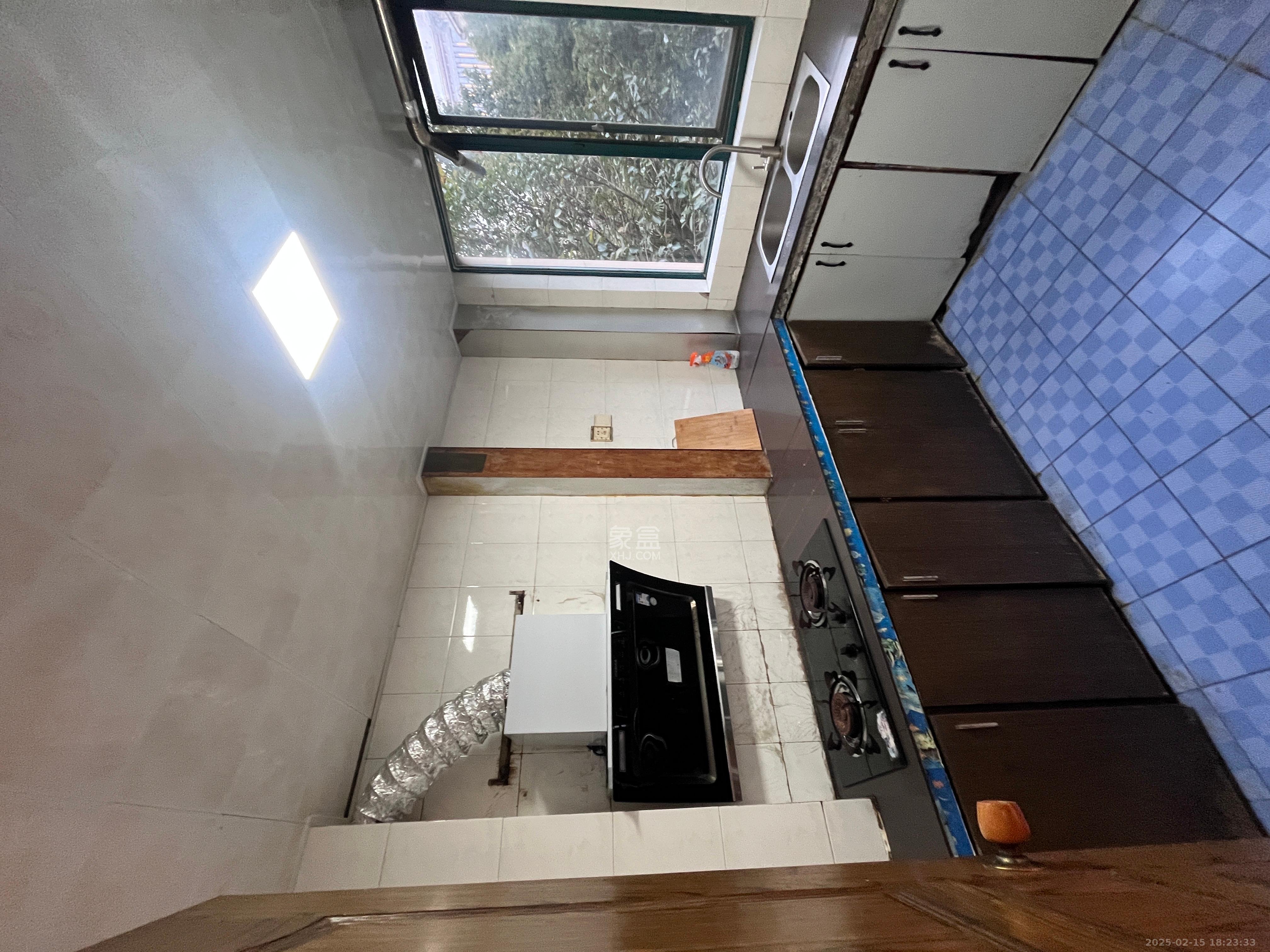 东方新城  1室2厅1卫    1900.0元/月 东方新城  1室2厅1卫    1900.0元/月室内图