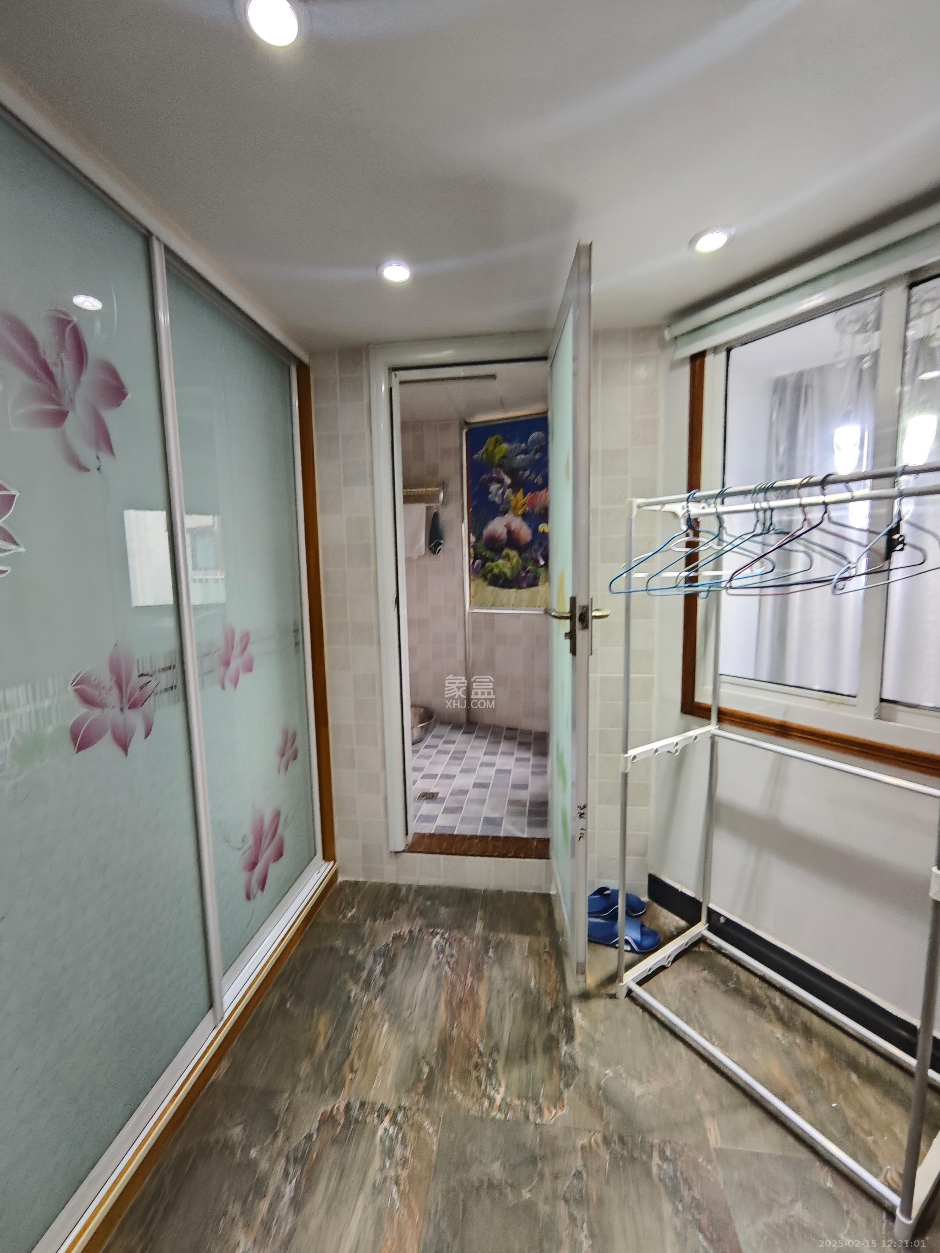 湘江世纪城湘江豪庭  5室2厅2卫   7000.00元/月室内图