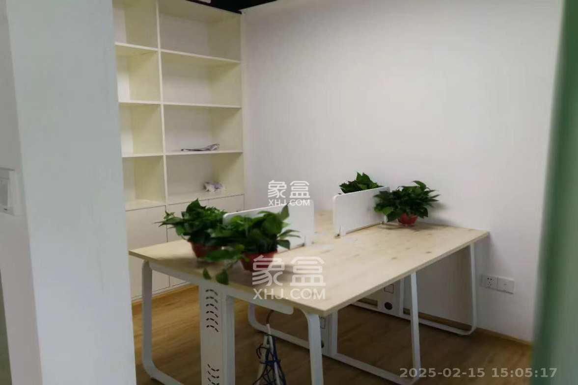 第六都(陆都小区) 1室1厅1卫 4200.0元/月 第六都(陆都小区) 1室1厅1卫 4200.0元/月室内图