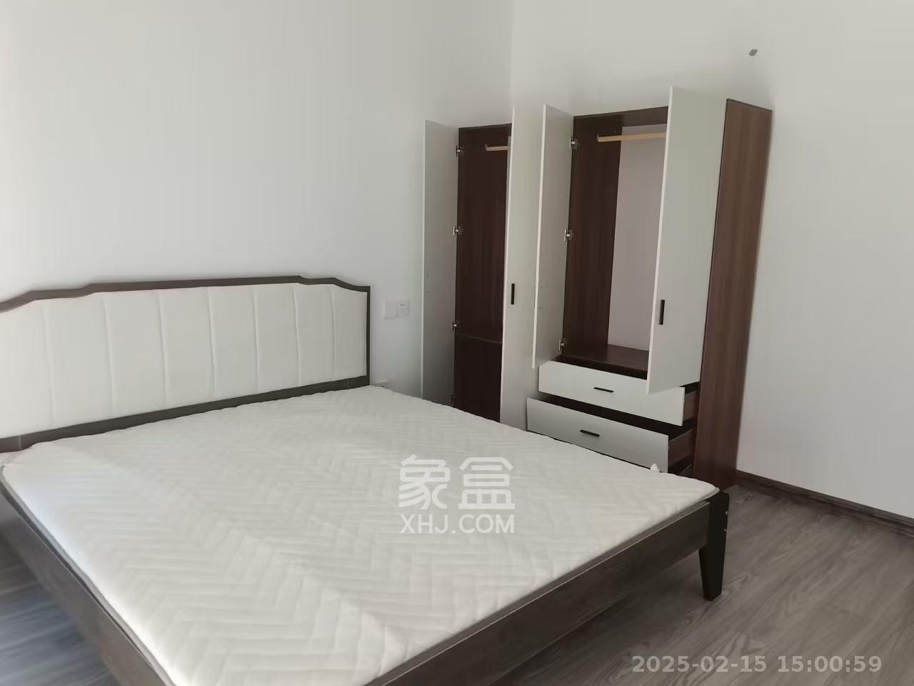 八方小区C区  3室2厅2卫   3800.00元/月户型图