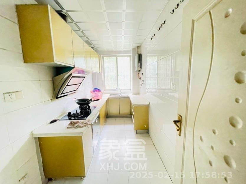 红树湾  4室2厅2卫   2200.00元/月室内图