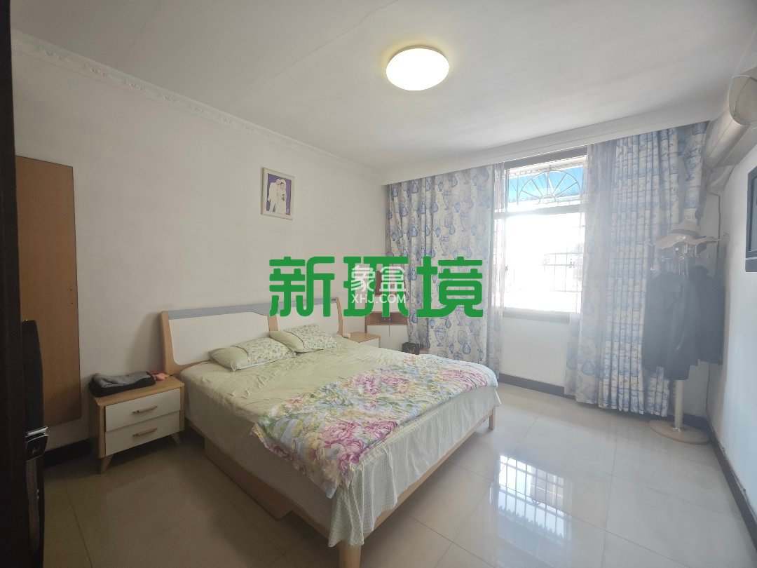 警苑小区 4室2厅2卫 71.8万 警苑小区 4室2厅2卫 71.8万客厅