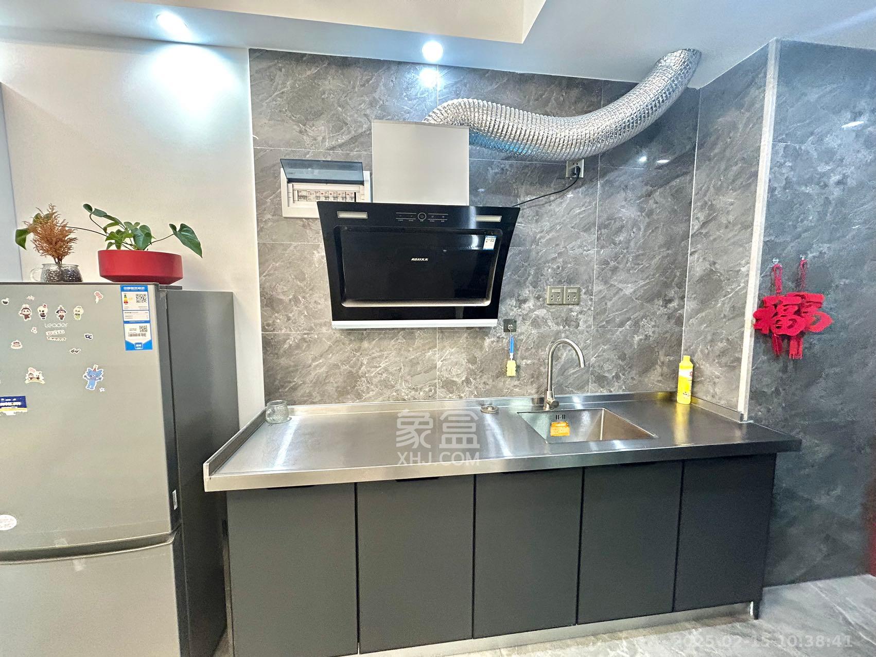 裕天国际商汇中心 1室1厅1卫 1600.0元/月 裕天国际商汇中心 1室1厅1卫 1600.0元/月室内图