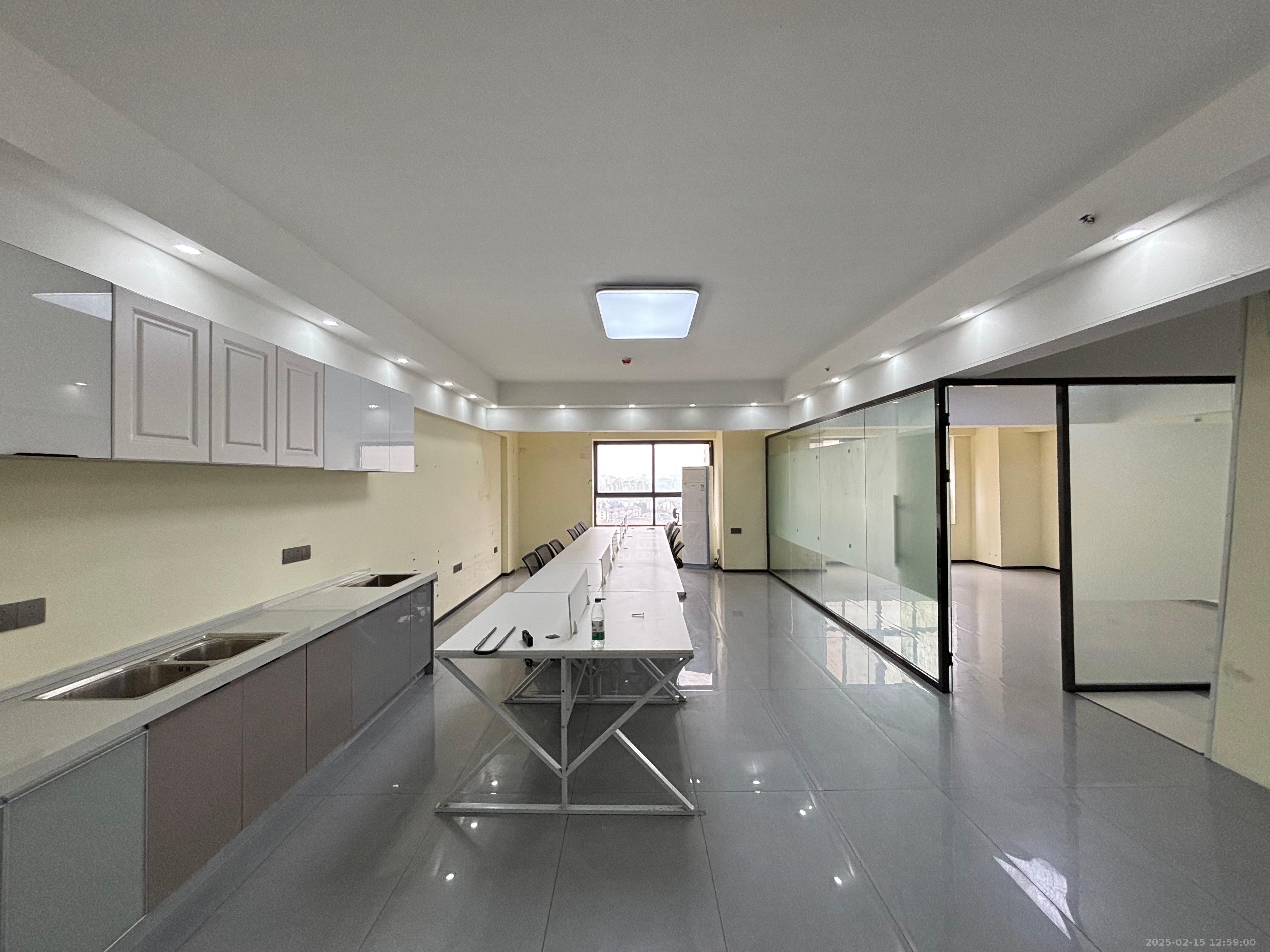 当代滨江MOMA  2室2厅1卫    4500.0元/月 当代滨江MOMA  2室2厅1卫    4500.0元/月室内图