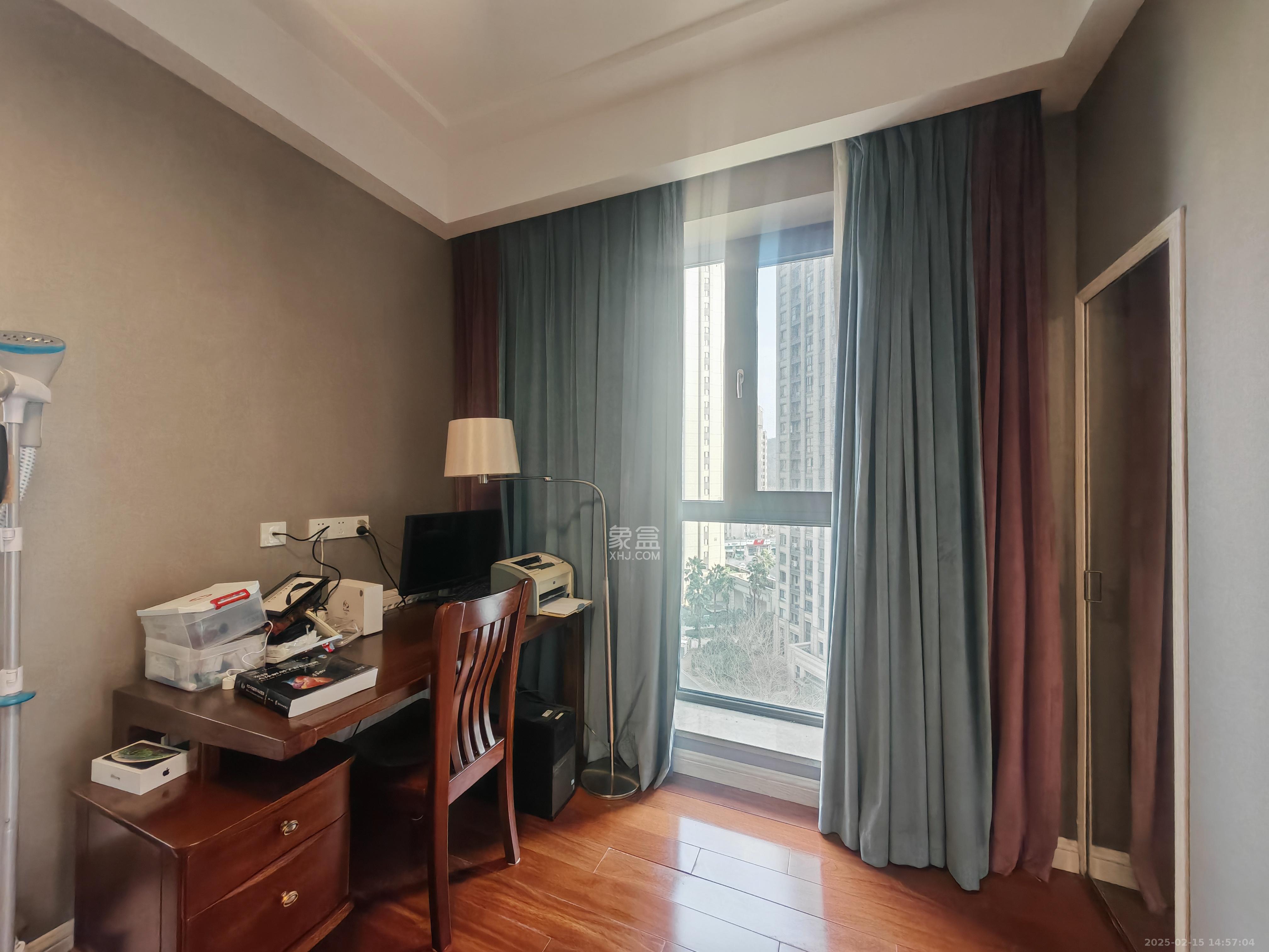 金茂梅溪湖  3室2厅2卫    8500.0元/月 金茂梅溪湖  3室2厅2卫    8500.0元/月室内图