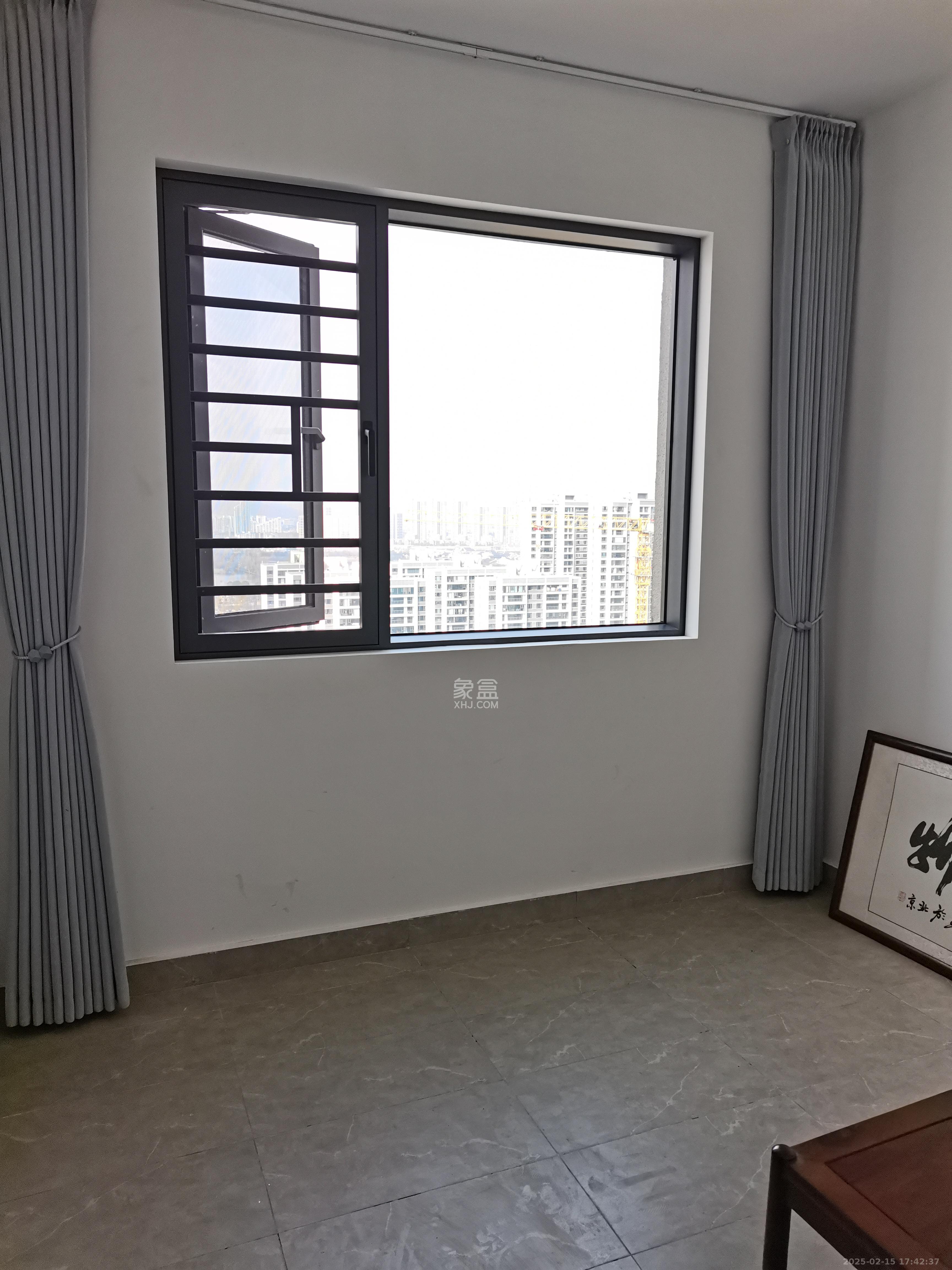 中海阅麓山二期  4室2厅2卫   4100.00元/月室内图