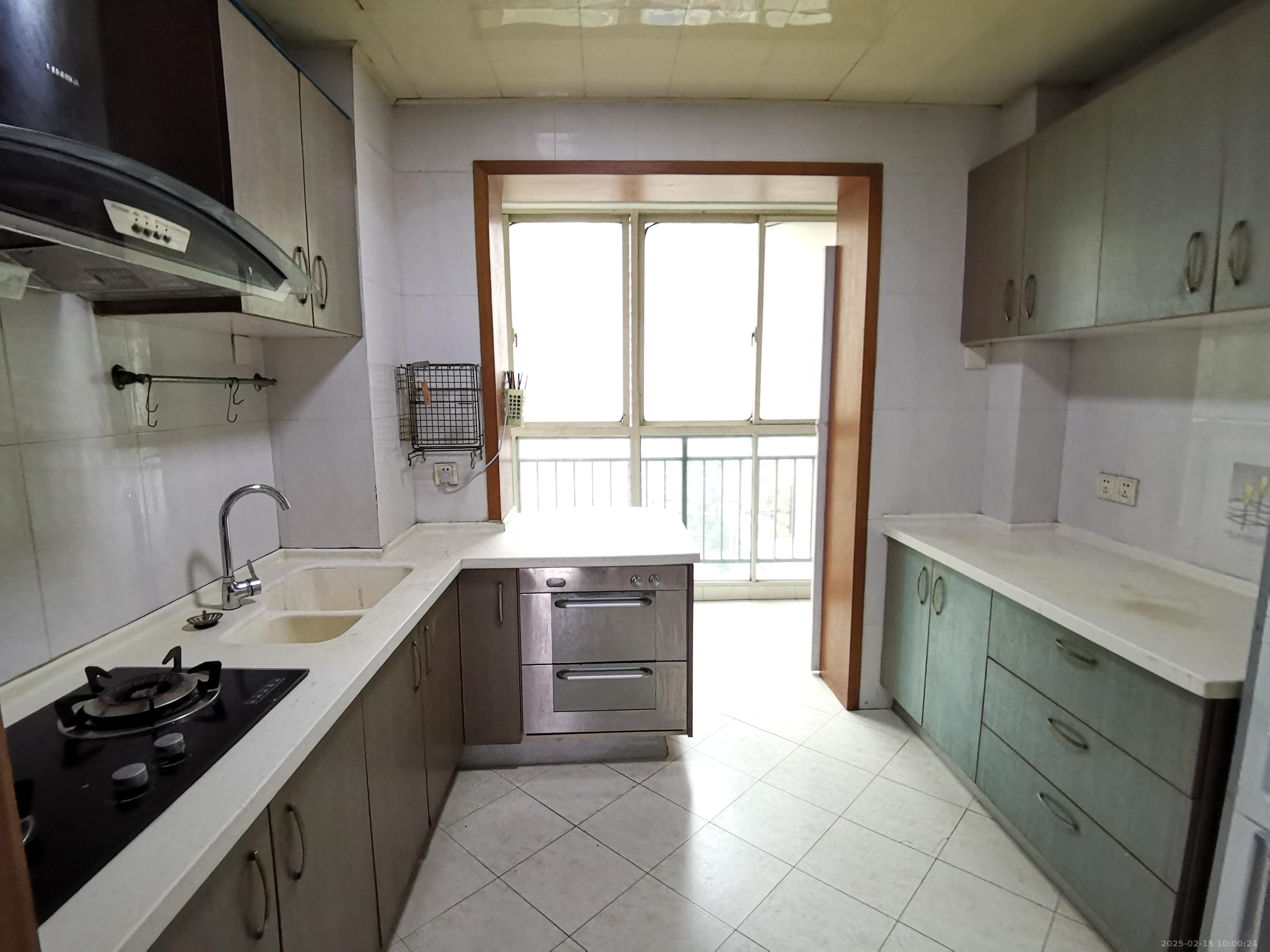 锦湘国际星城一期(锦美苑) 4室2厅2卫 2700.0元/月 锦湘国际星城一期(锦美苑) 4室2厅2卫 2700.0元/月室内图