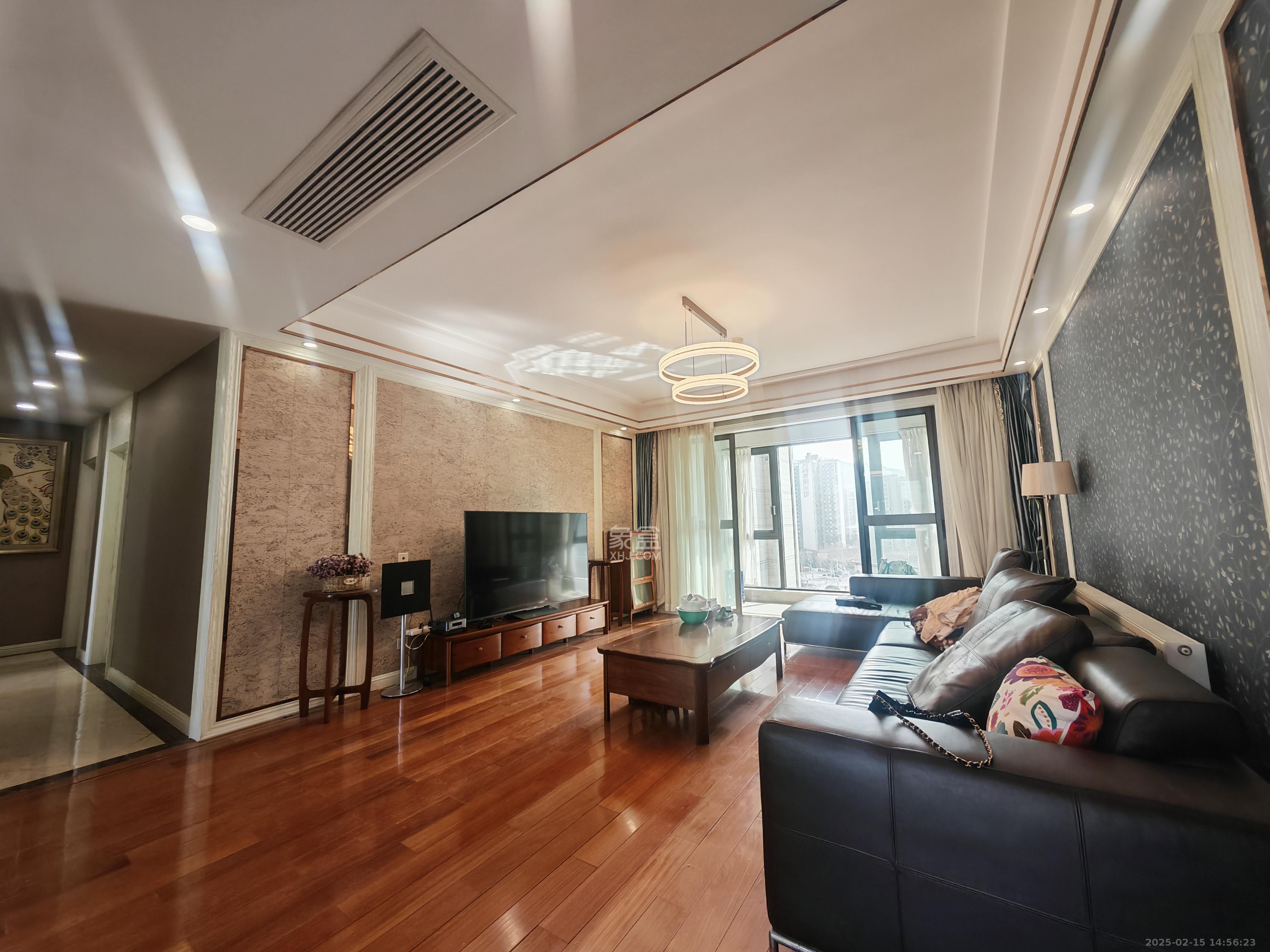 金茂梅溪湖  3室2厅2卫    8500.0元/月 金茂梅溪湖  3室2厅2卫    8500.0元/月室内图