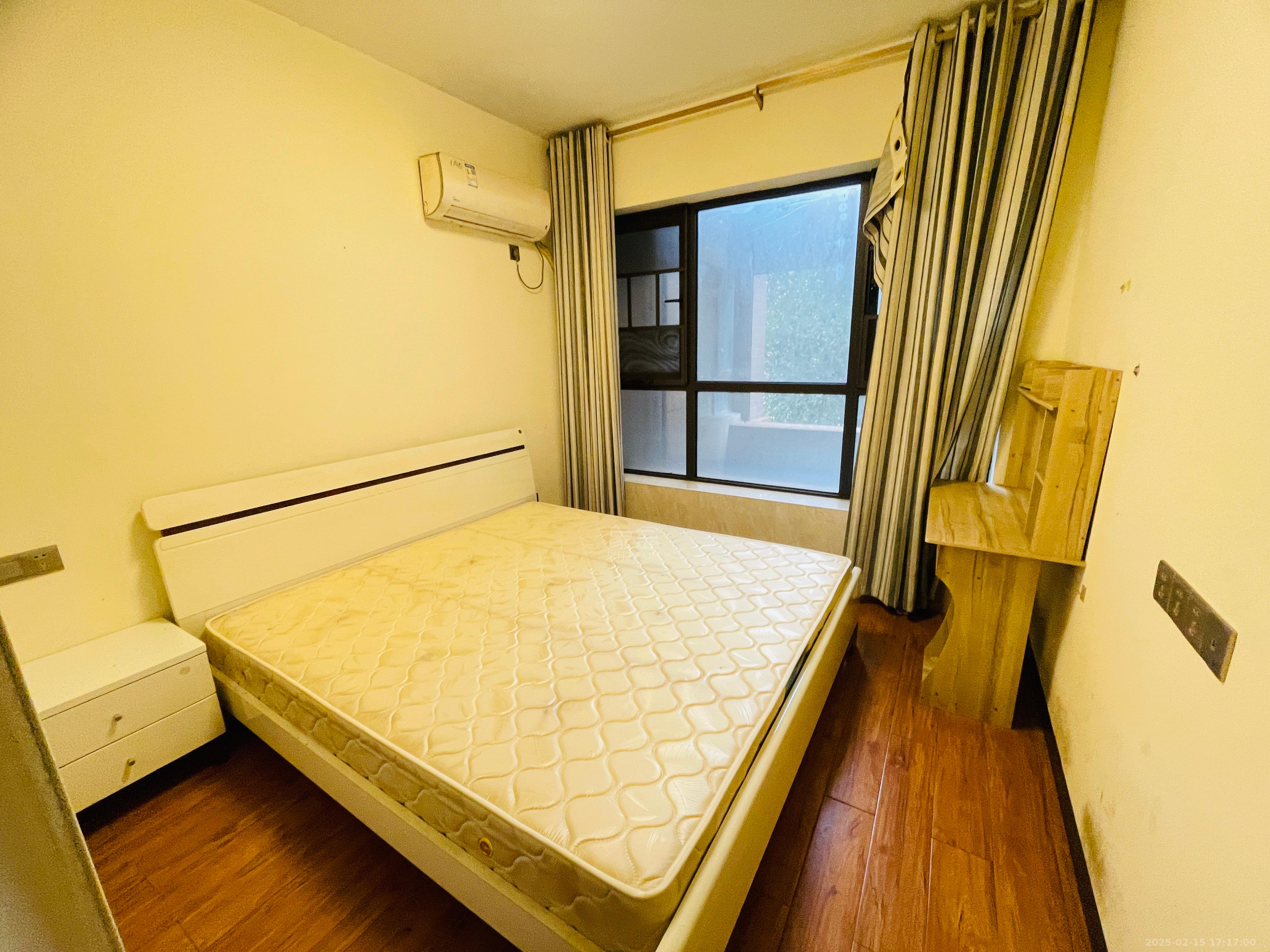 佳兆业金域天下二期 4室2厅1卫 2200.0元/月 佳兆业金域天下二期 4室2厅1卫 2200.0元/月室内图